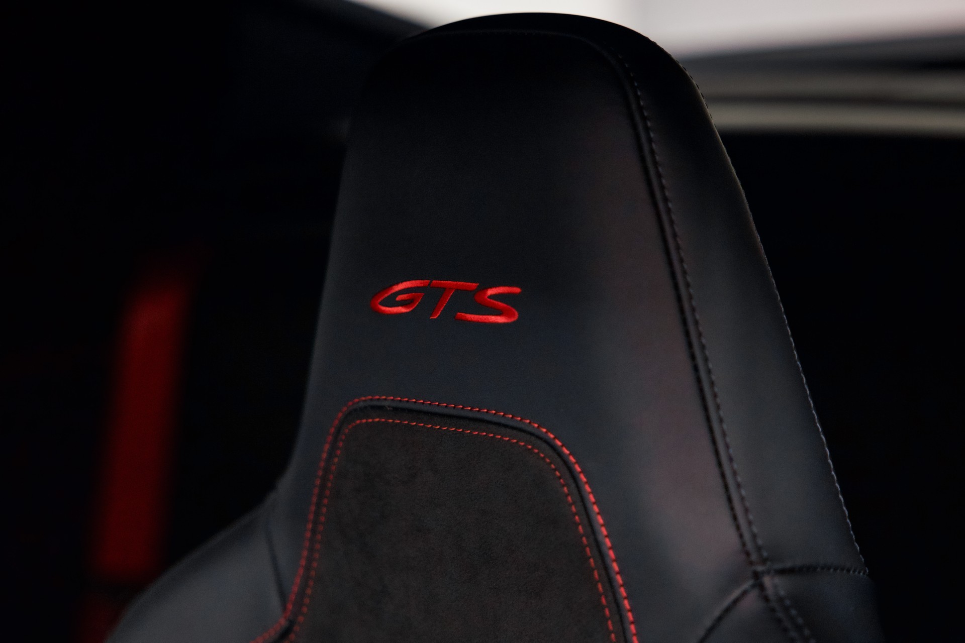 PORSCHE 911 Carrera 4 Cabriolet GTS PDK-image-22