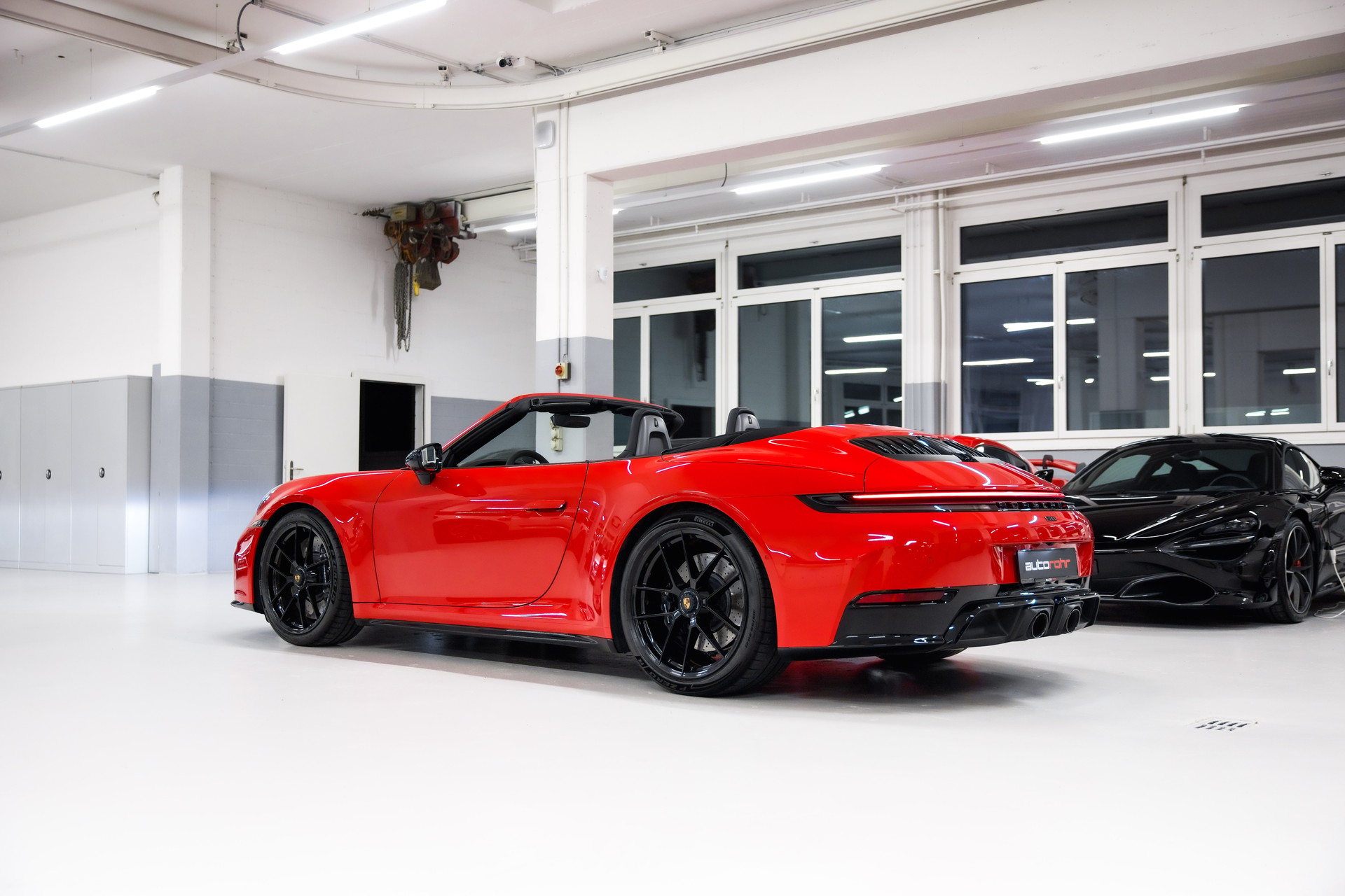 PORSCHE 911 Carrera 4 Cabriolet GTS PDK-image-7