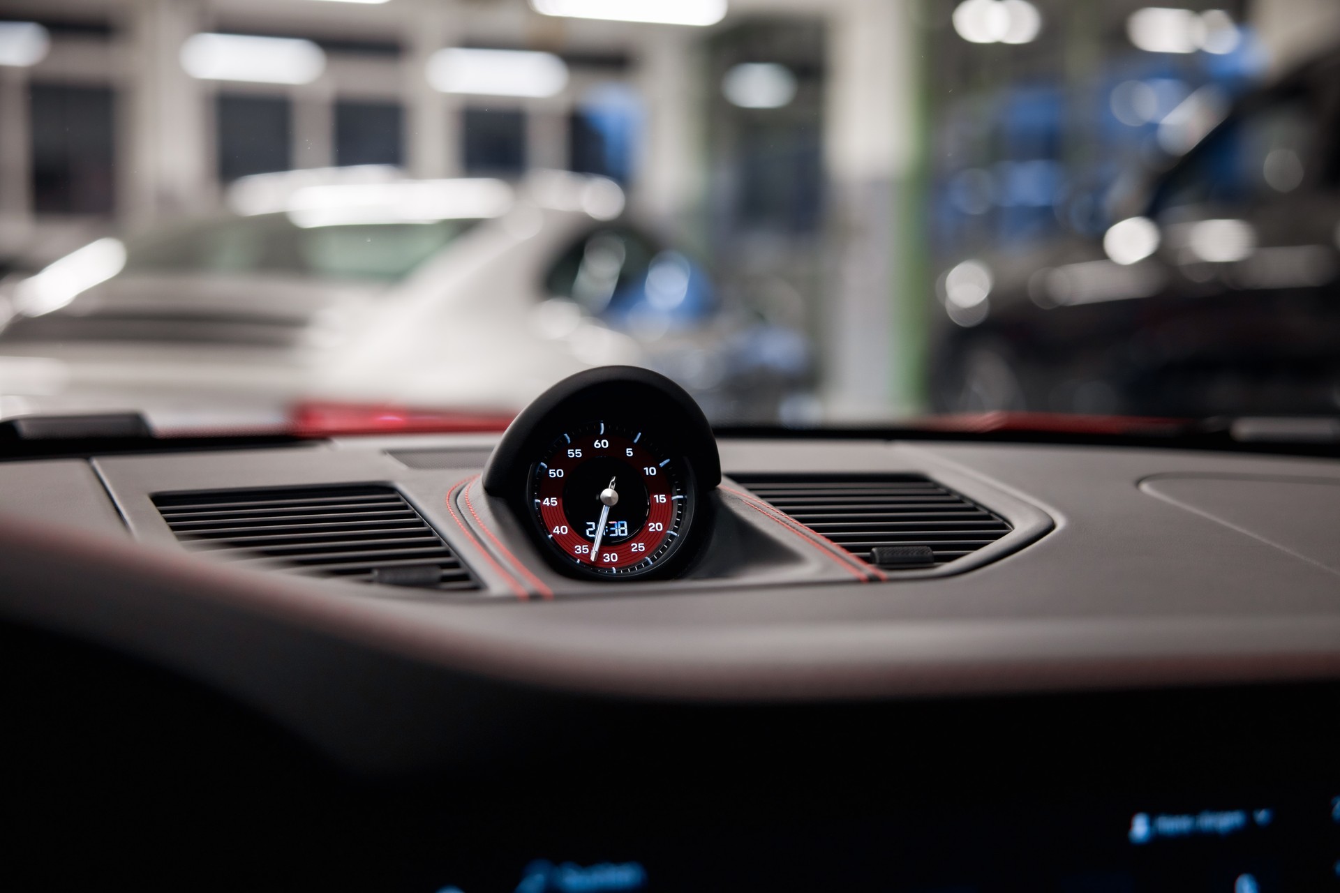 PORSCHE 911 Carrera 4 Cabriolet GTS PDK-image-31