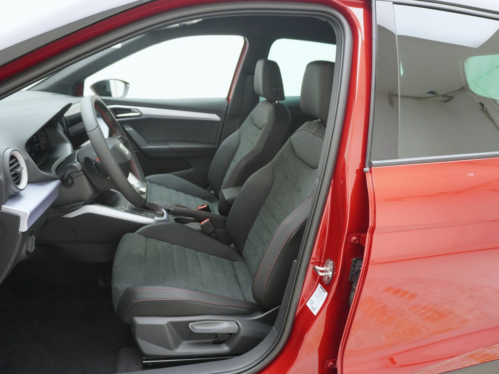 SEAT Arona 1.0 TSI FR DSG-image-12