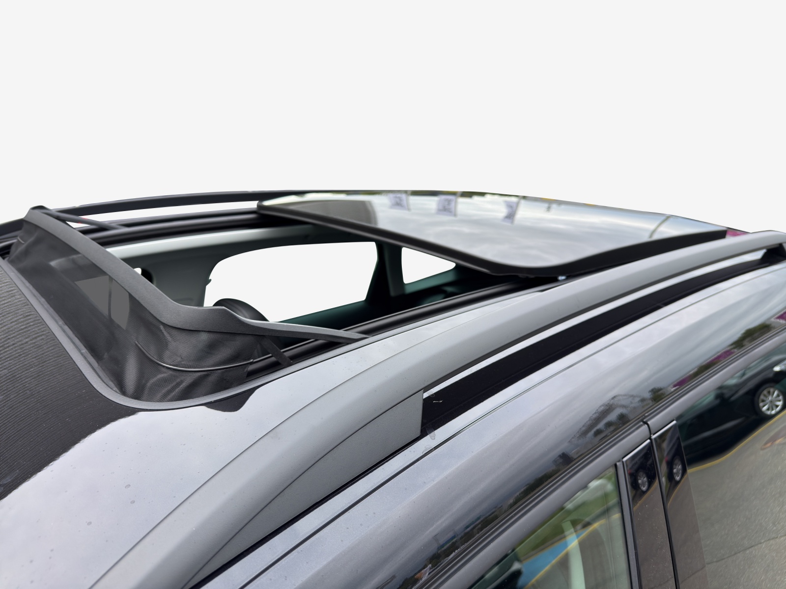 SKODA Karoq 2.0 TDI CR Dynamic 4x4 DSG-image-14