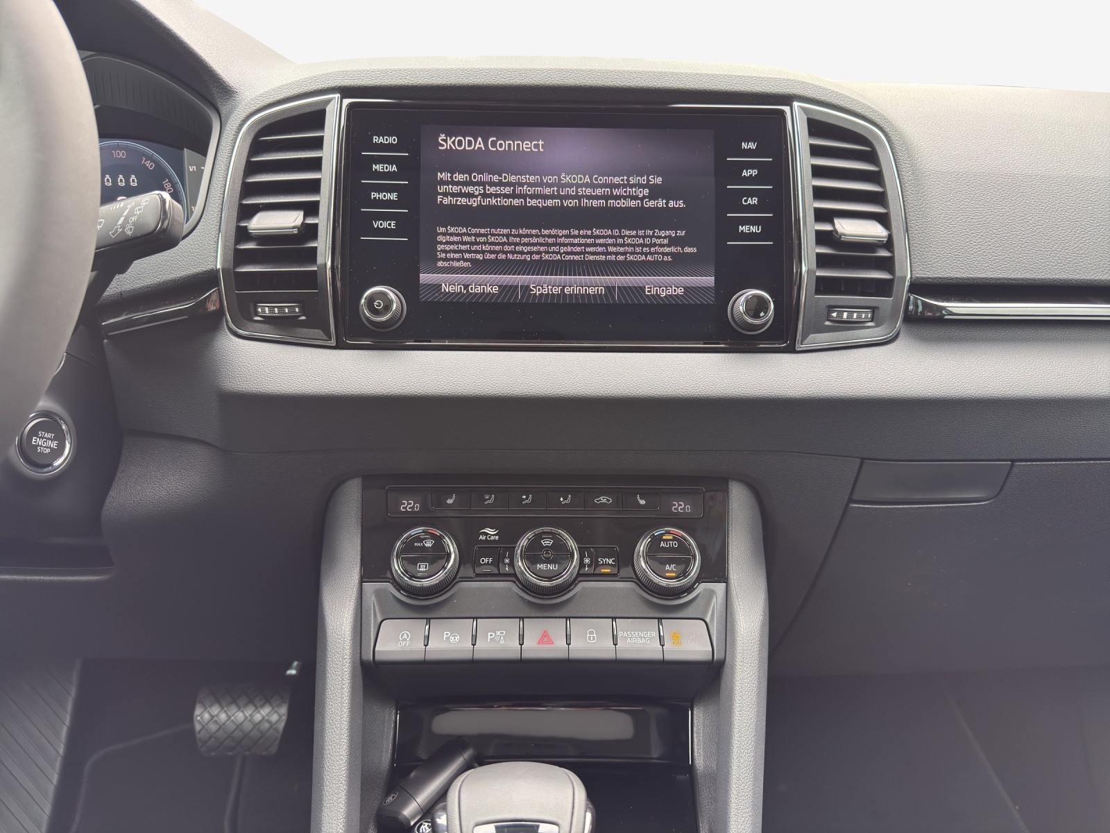 SKODA Karoq 2.0 TDI CR Dynamic 4x4 DSG-image-10