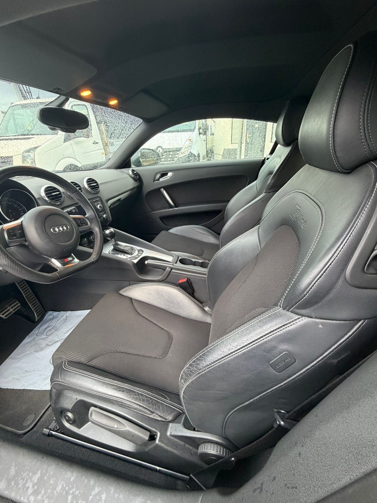 AUDI TT Coupé 2.0 TFSI Style-image-8