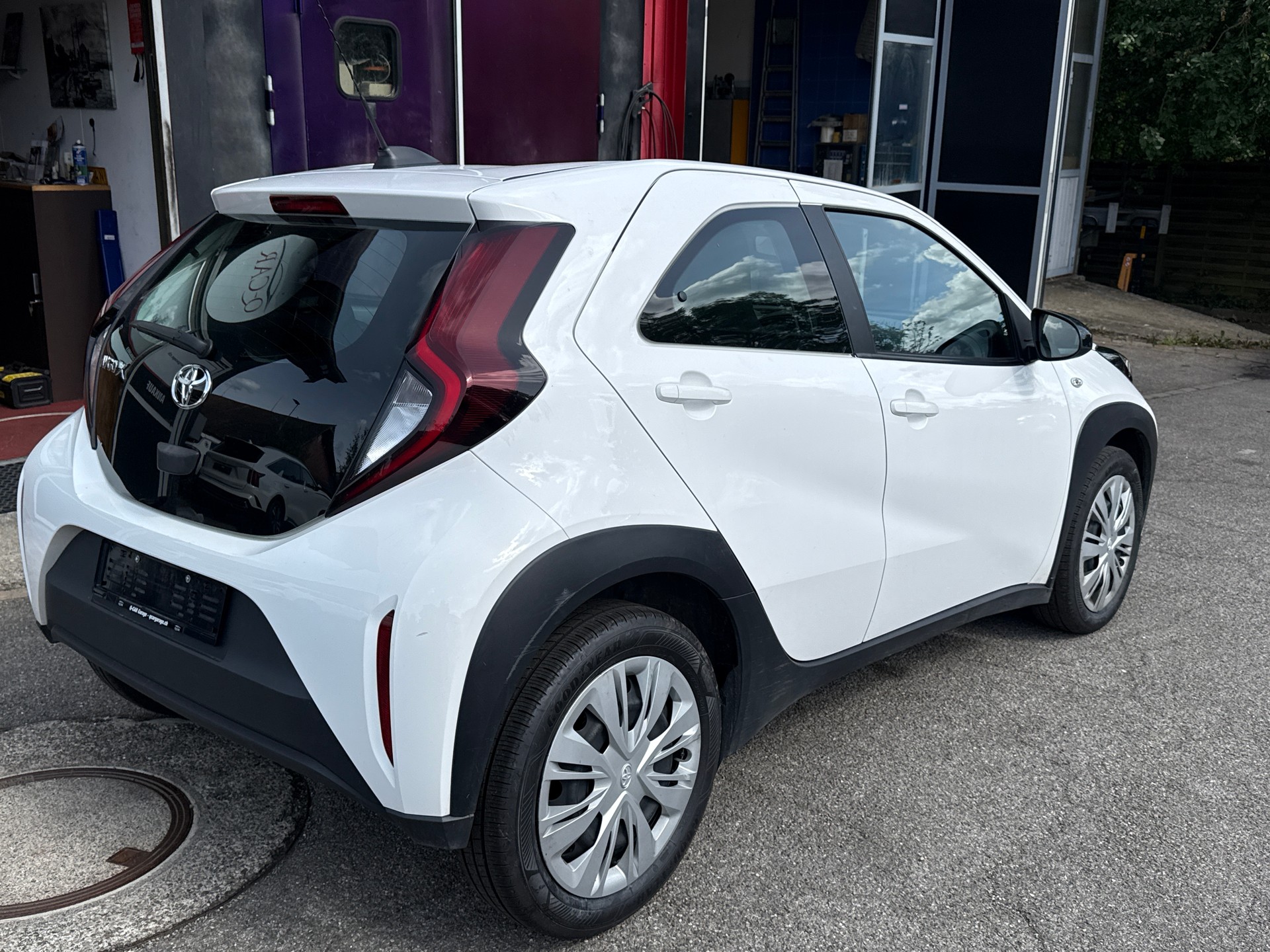 TOYOTA Aygo X 1.0 VVT-i Comfort CVT-image-4