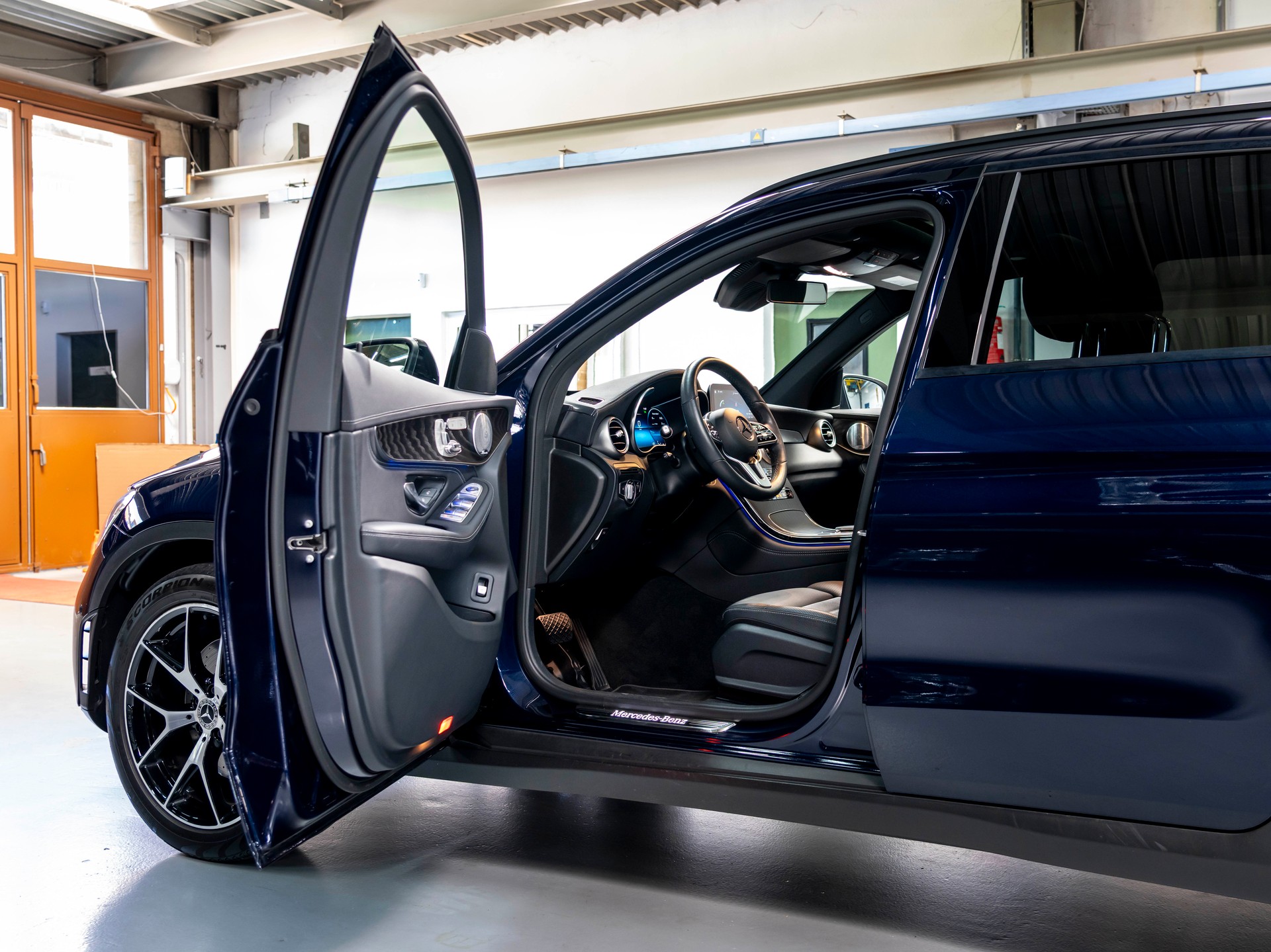 MERCEDES-BENZ GLC 400 d 4Matic AMG Line 9G-Tronic-image-17