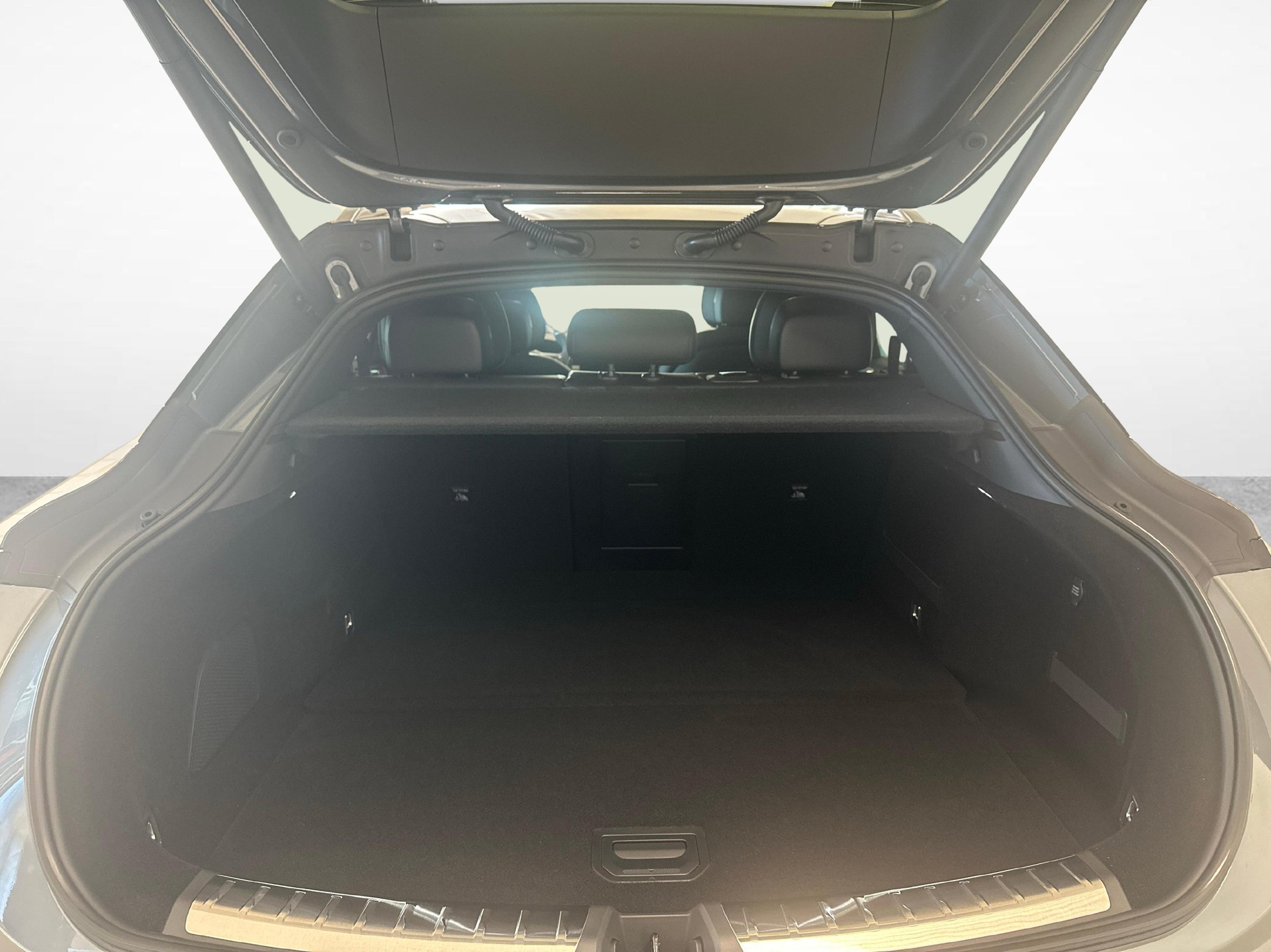 ZEEKR 7GT Privilege AWD-image-11