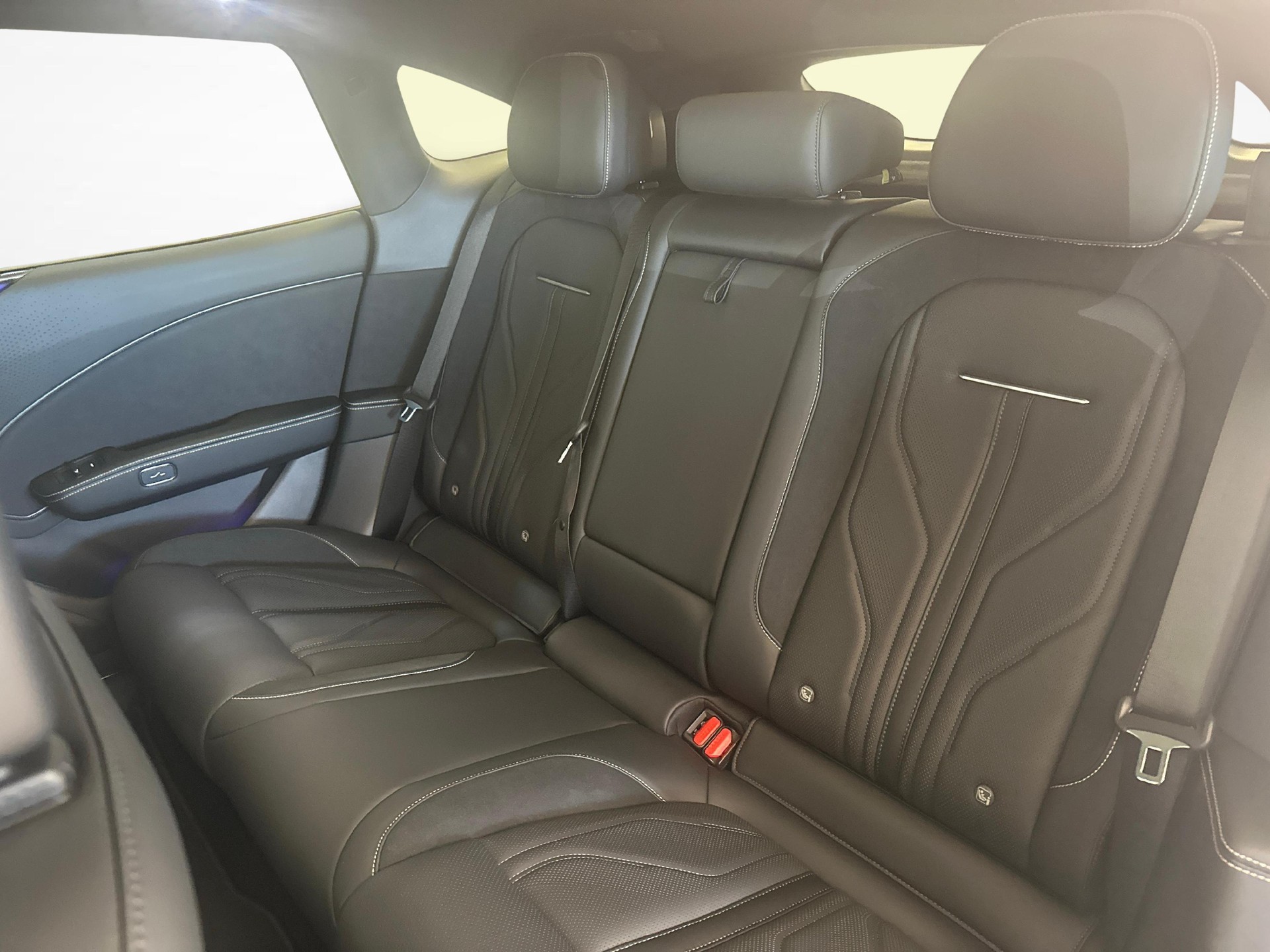 ZEEKR 7GT Privilege AWD-image-10