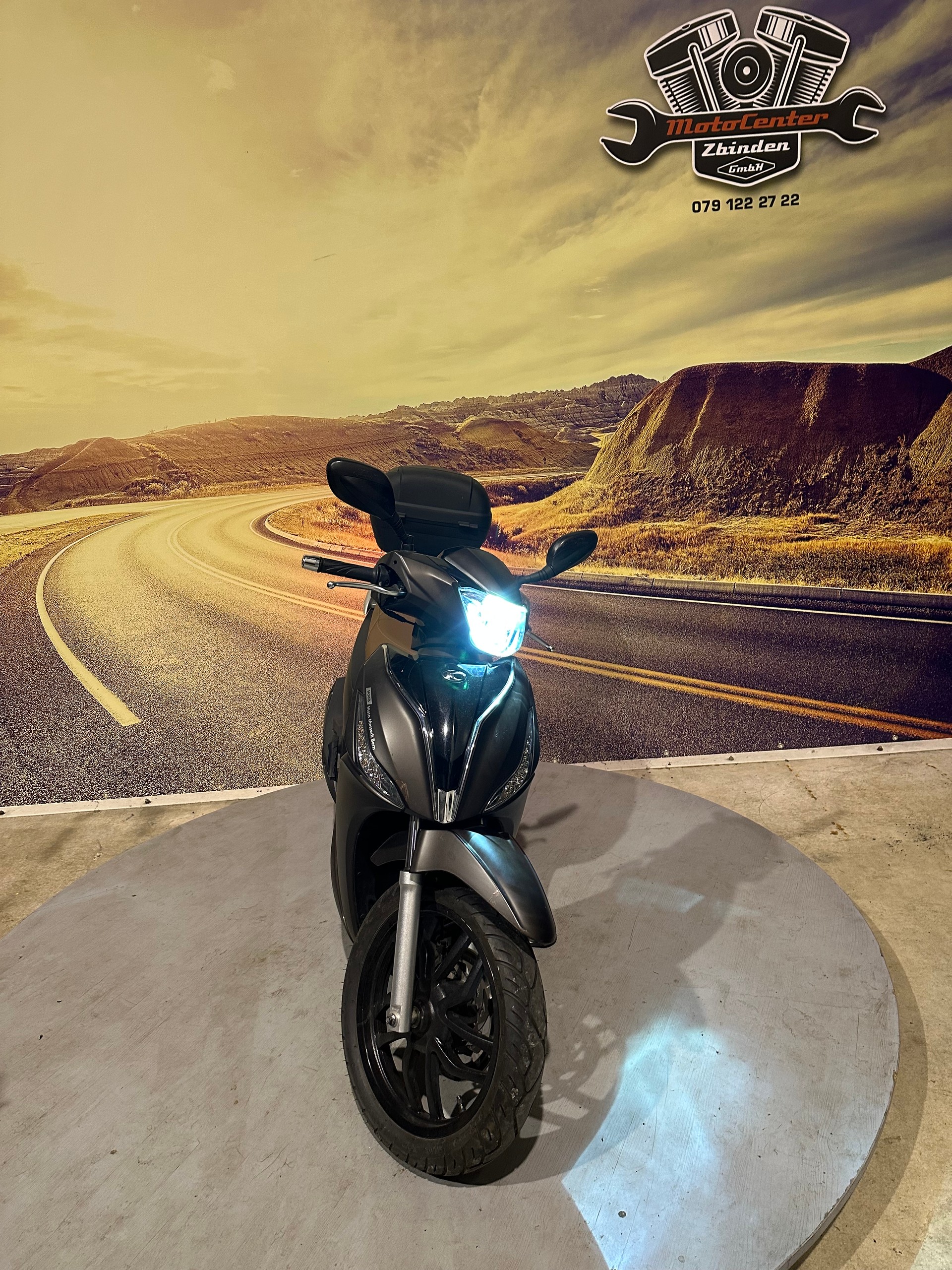 KYMCO People S 125i ABS Topcase/Windschild-image-2