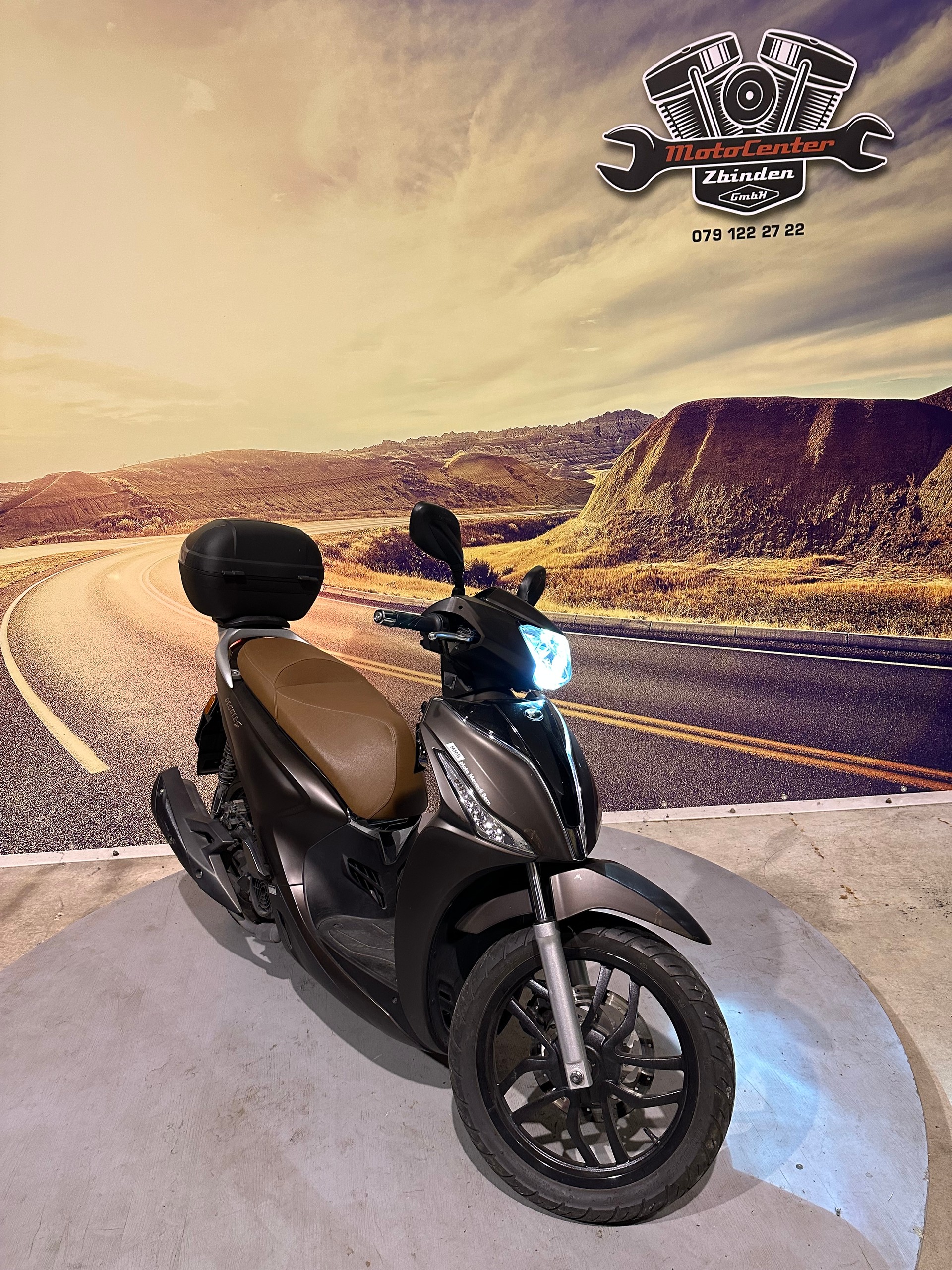 KYMCO People S 125i ABS Topcase/Windschild-image-1