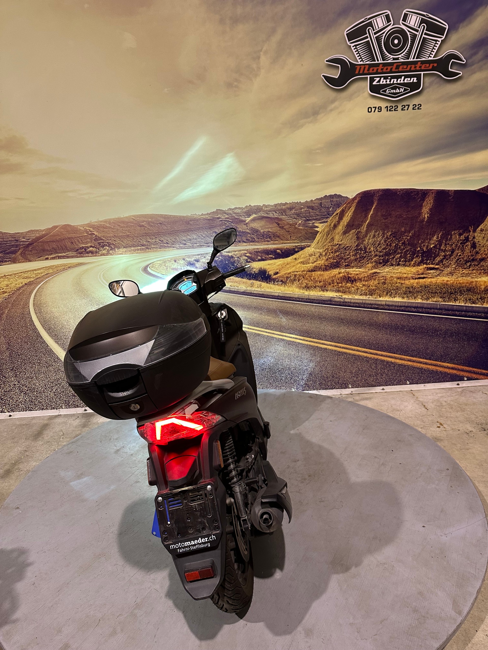 KYMCO People S 125i ABS Topcase/Windschild-image-7