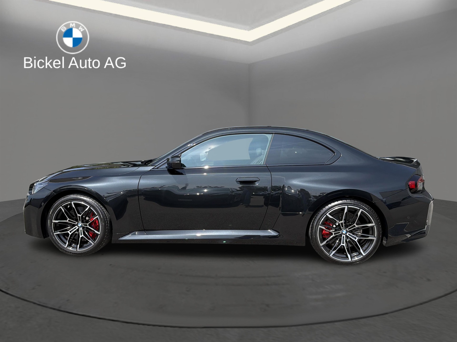 BMW M2 Coupe-showroom-element-2