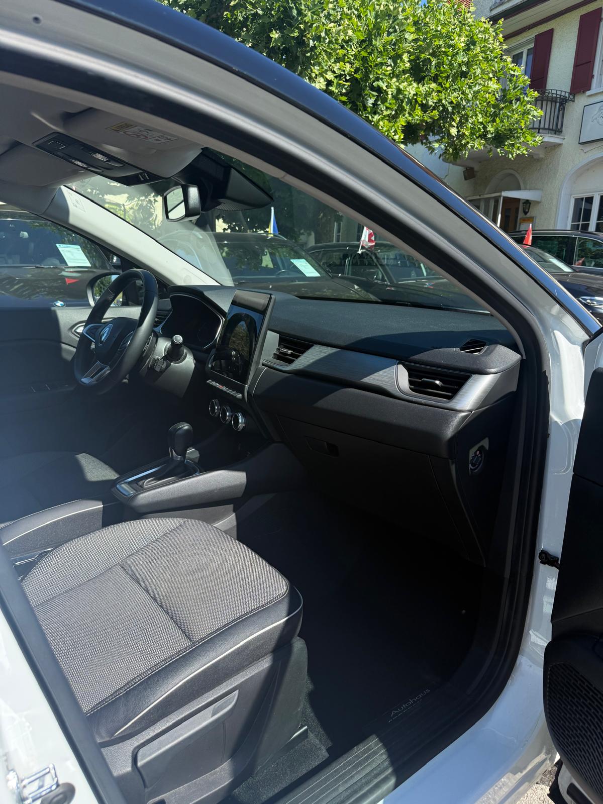 RENAULT Captur 1.3 TCe EDC Intens EDC-image-13