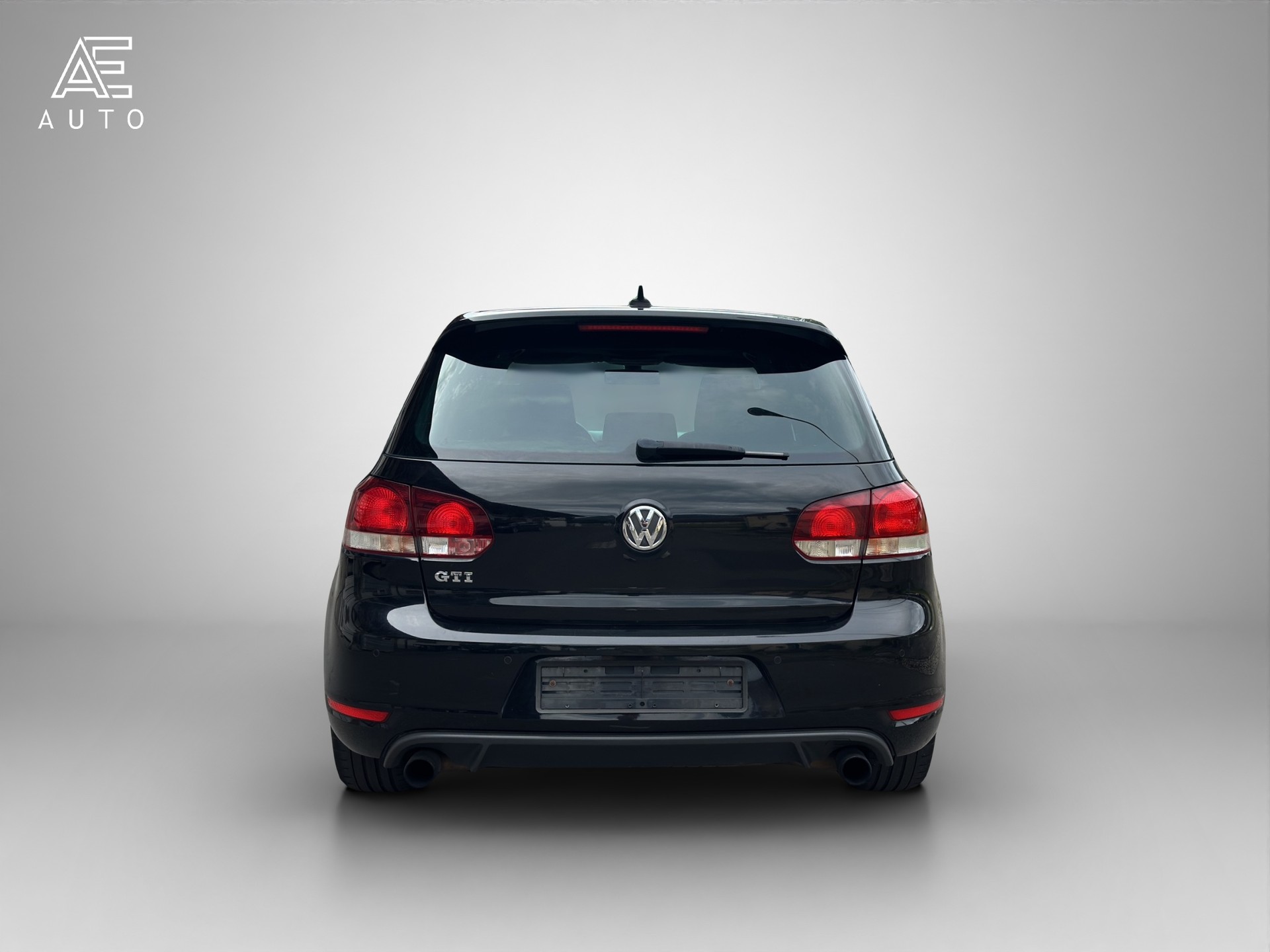VW Golf 2.0 TSI GTI-image-5