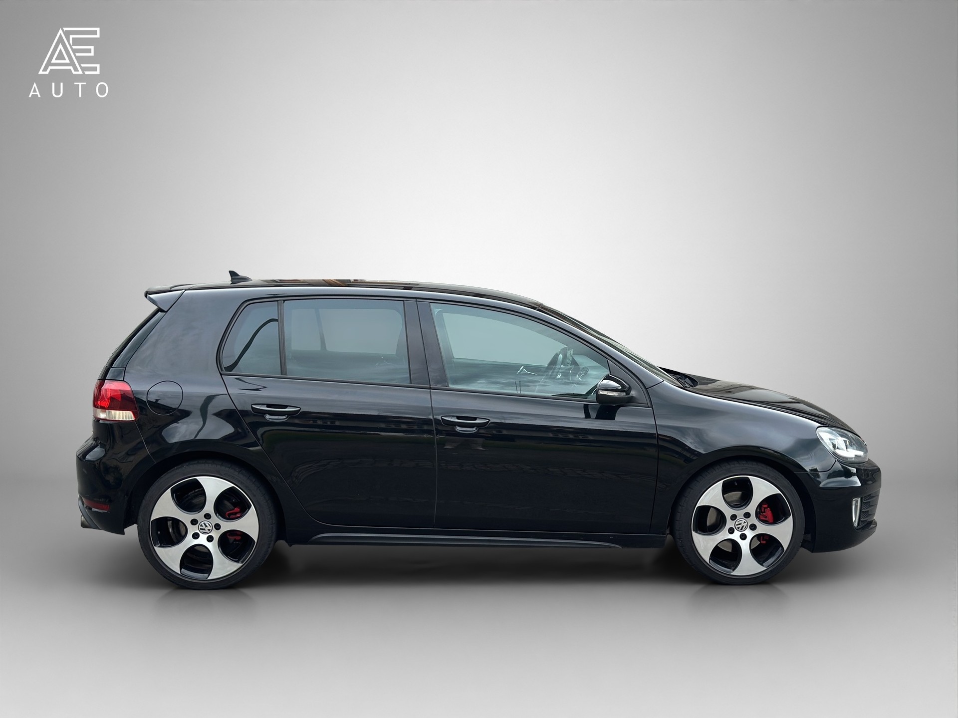 VW Golf 2.0 TSI GTI-image-7