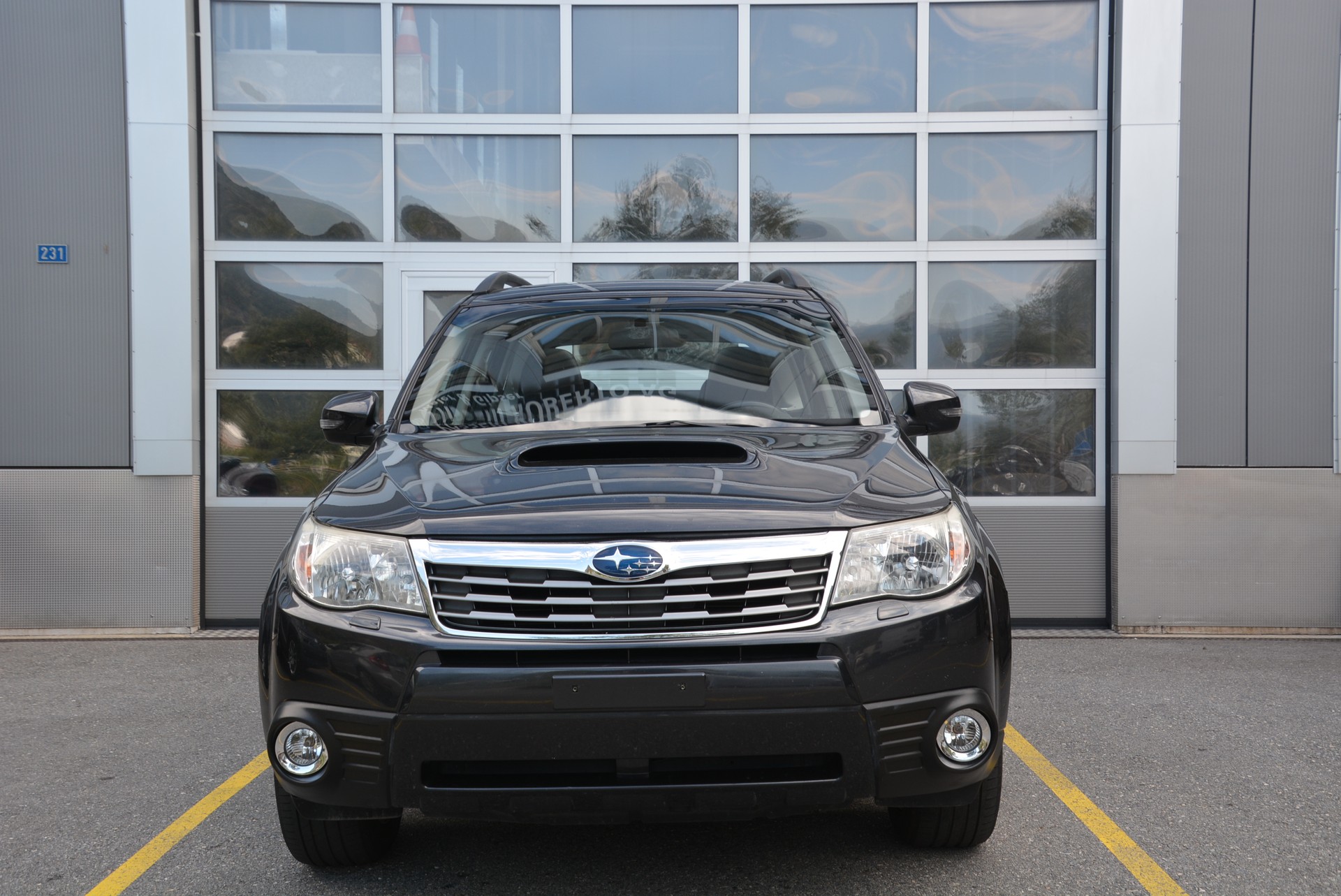 SUBARU Forester 2.0D XS Limited-image-1