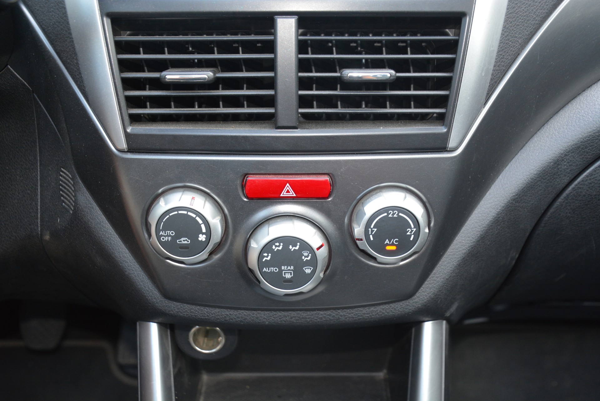 SUBARU Forester 2.0D XS Limited-image-13