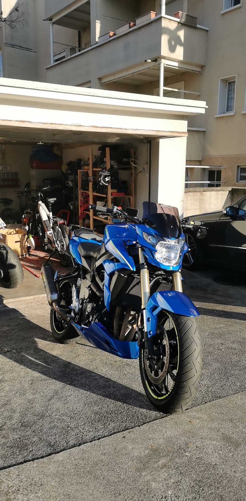 SUZUKI GSR 750 ABS-image-2