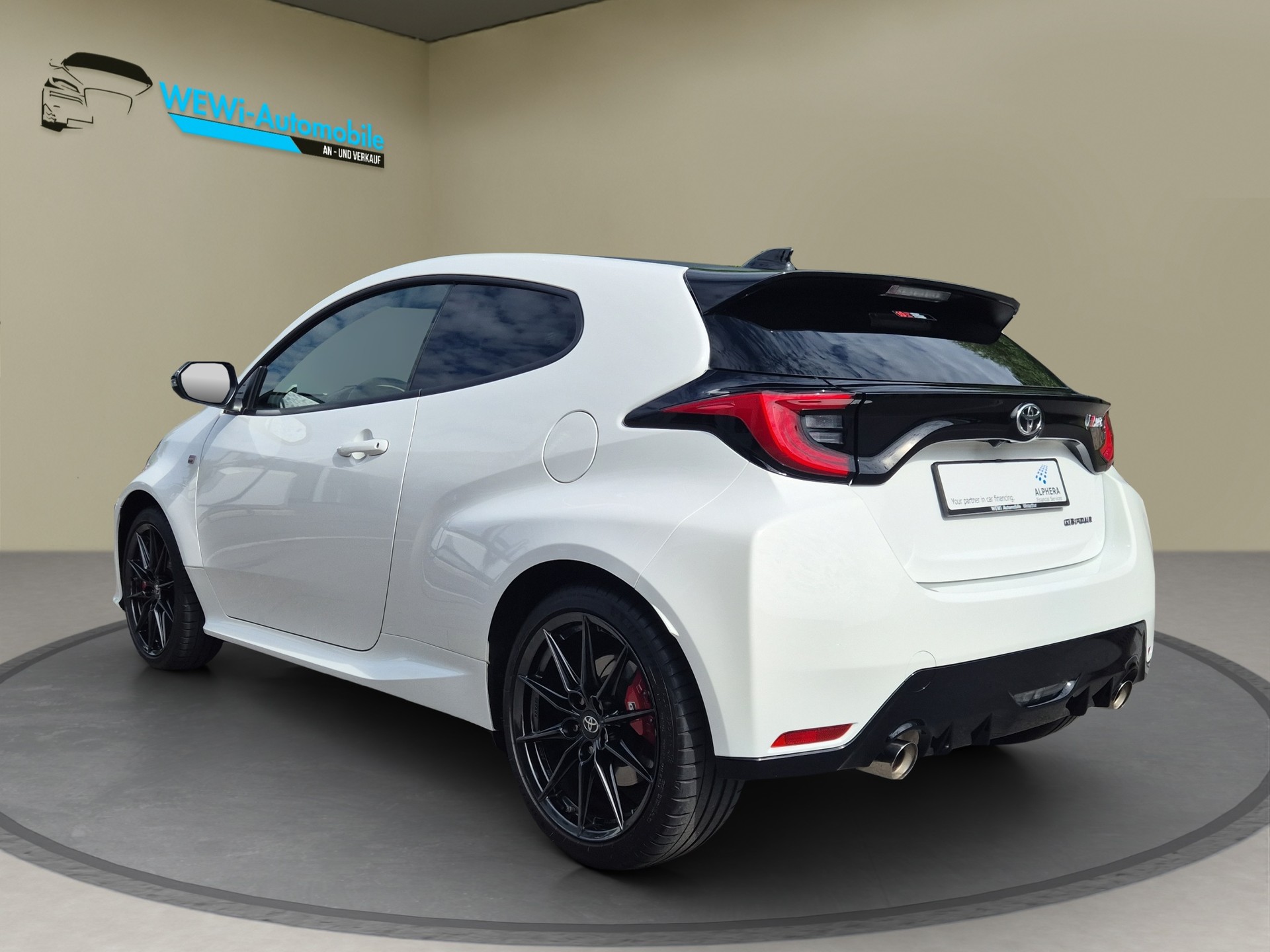 TOYOTA Yaris 1.6 GR Sport-showroom-element-2