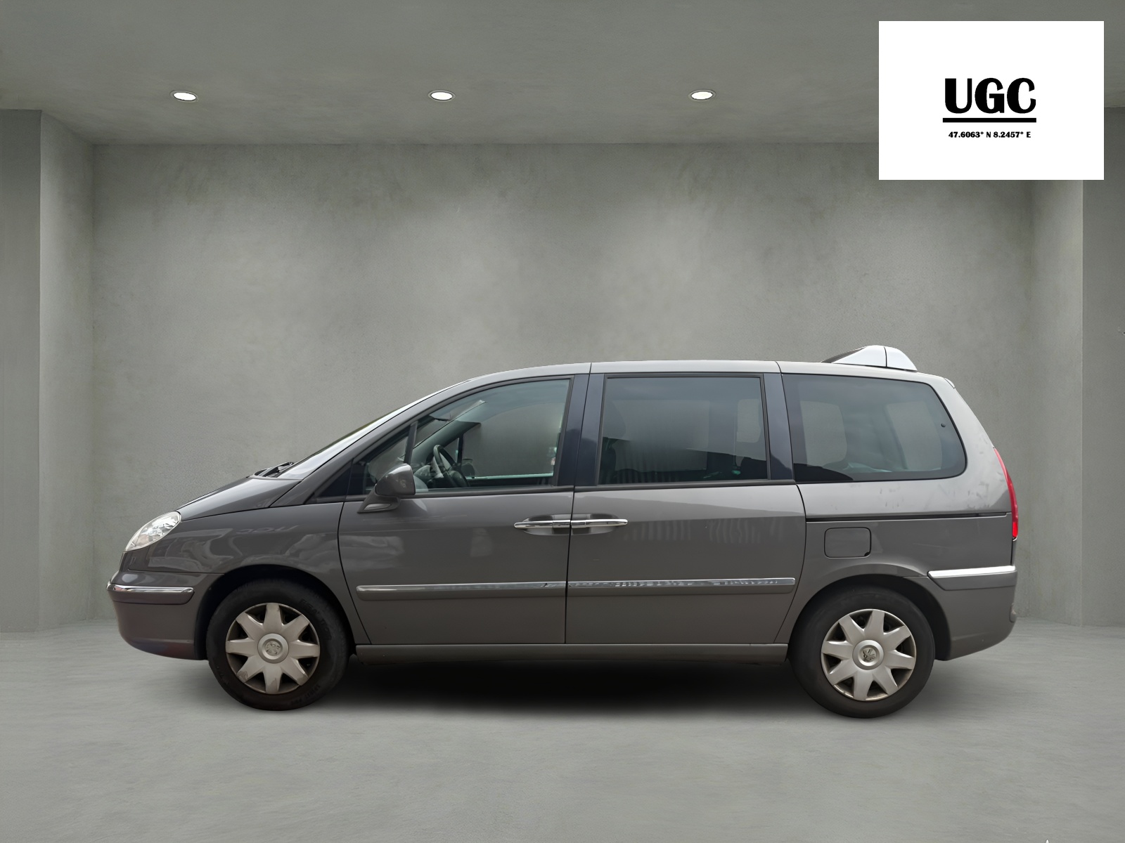 PEUGEOT 807 2.0 16V Family Plus-image-5
