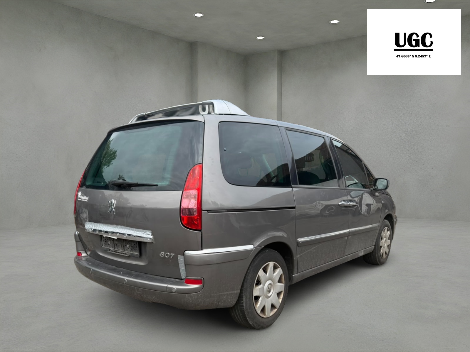PEUGEOT 807 2.0 16V Family Plus-showroom-element-2