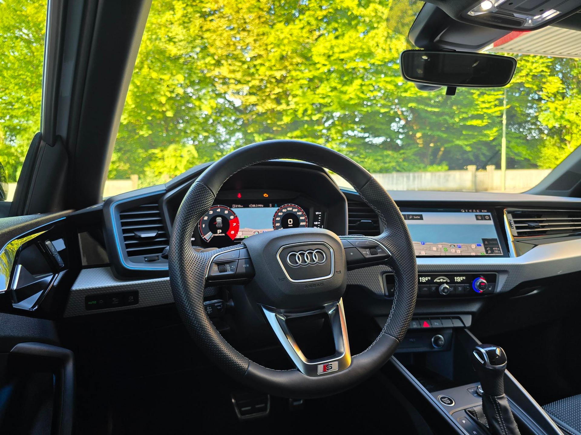 AUDI A1 Sportback 40 TFSI S Line S-tronic-image-6