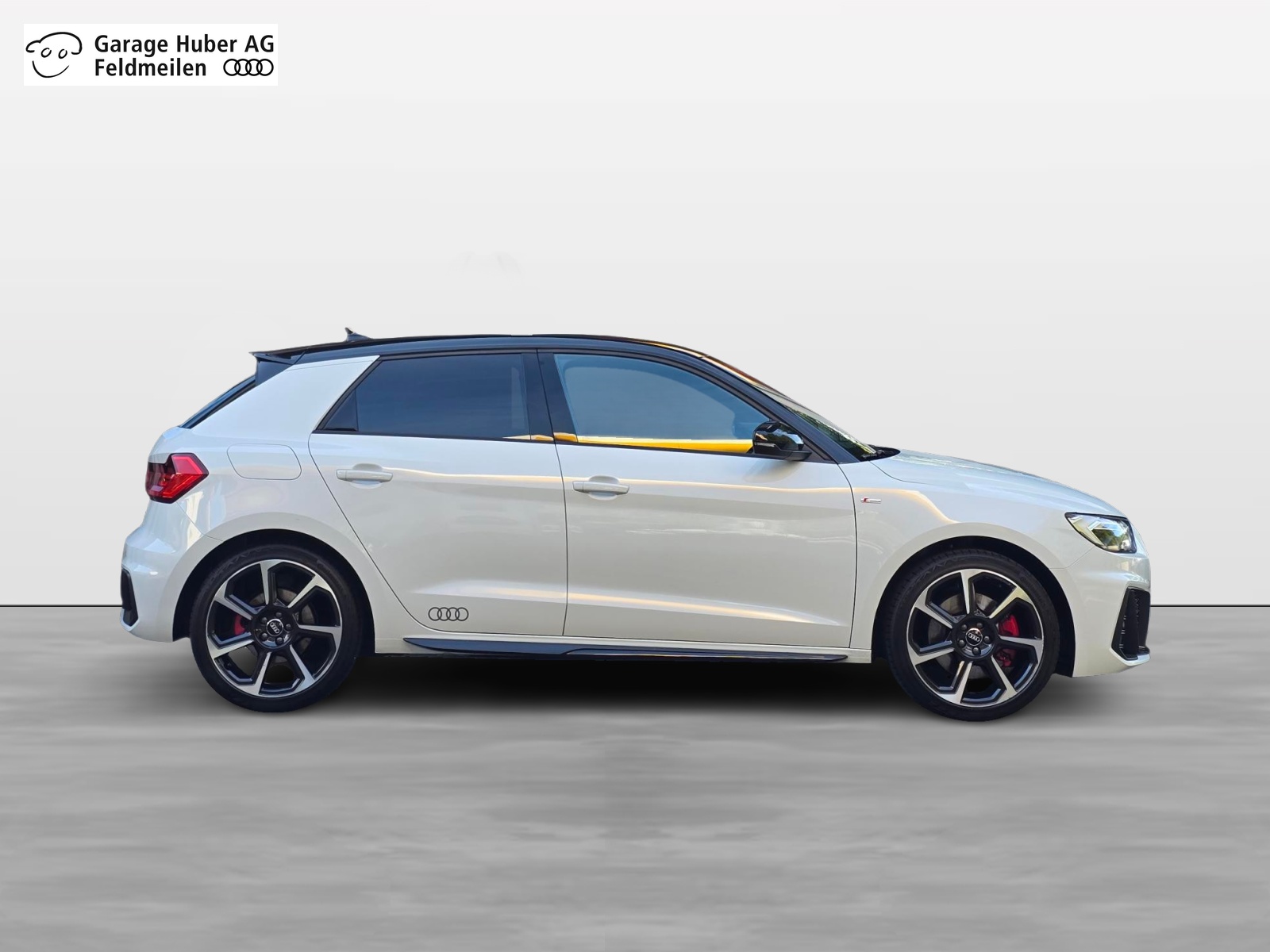 AUDI A1 Sportback 40 TFSI S Line S-tronic-showroom-element-1