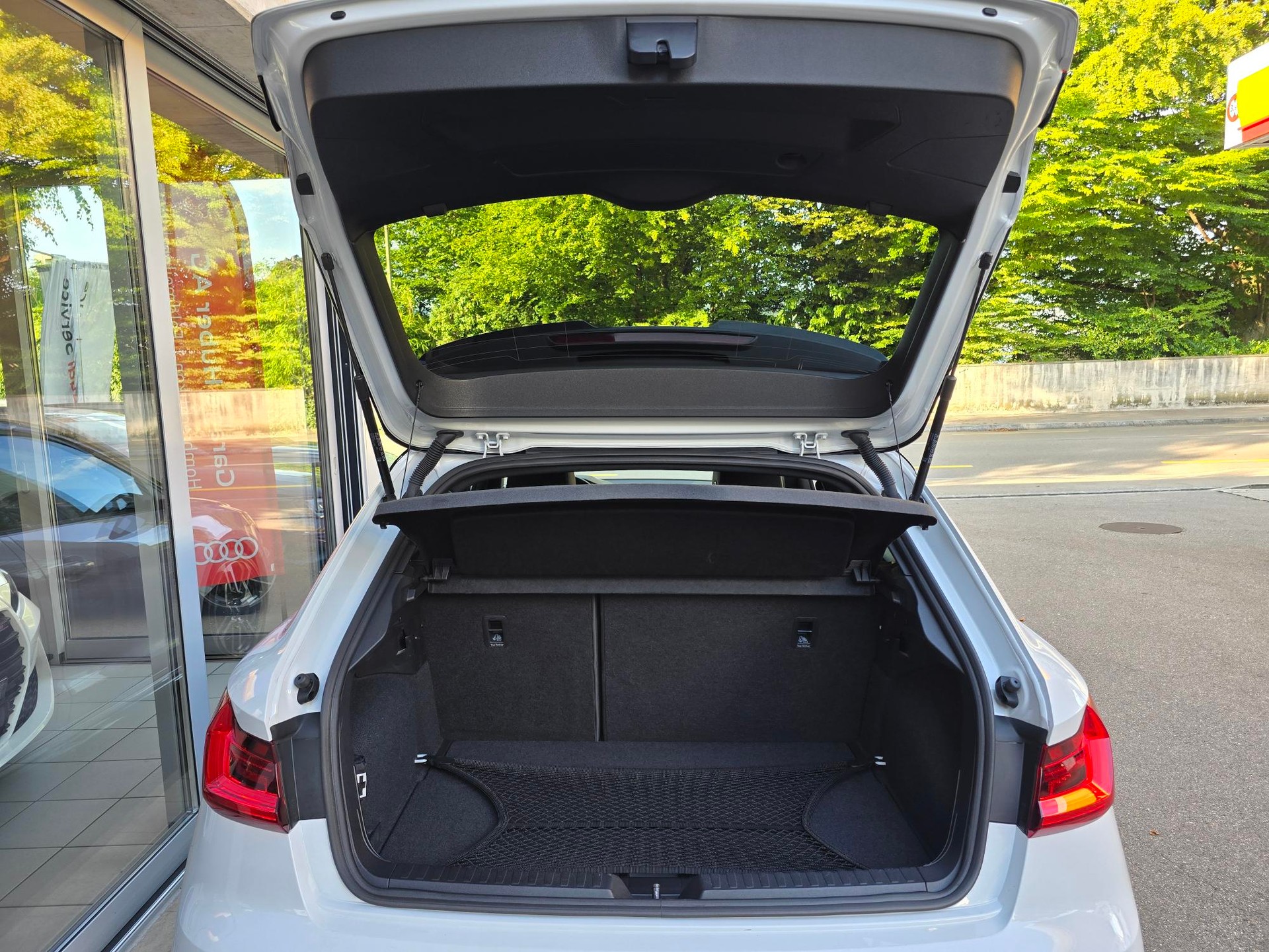 AUDI A1 Sportback 40 TFSI S Line S-tronic-image-9
