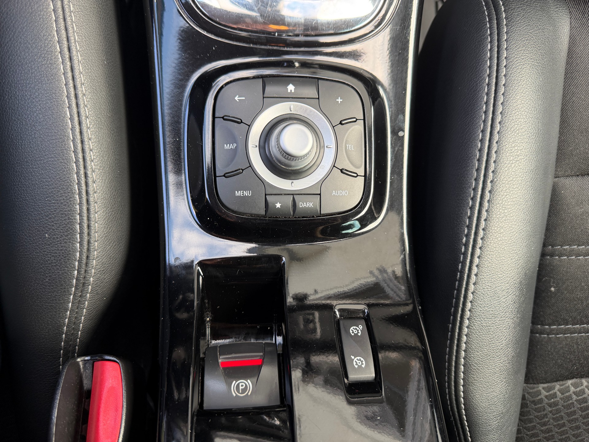 RENAULT Mégane Grandtour 1.2 16V Turbo Bose EDC "mit Garantie abschliessbar"-image-7