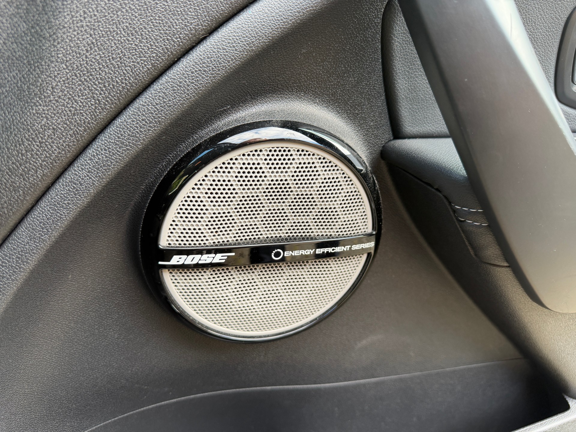 RENAULT Mégane Grandtour 1.2 16V Turbo Bose EDC "mit Garantie abschliessbar"-image-9
