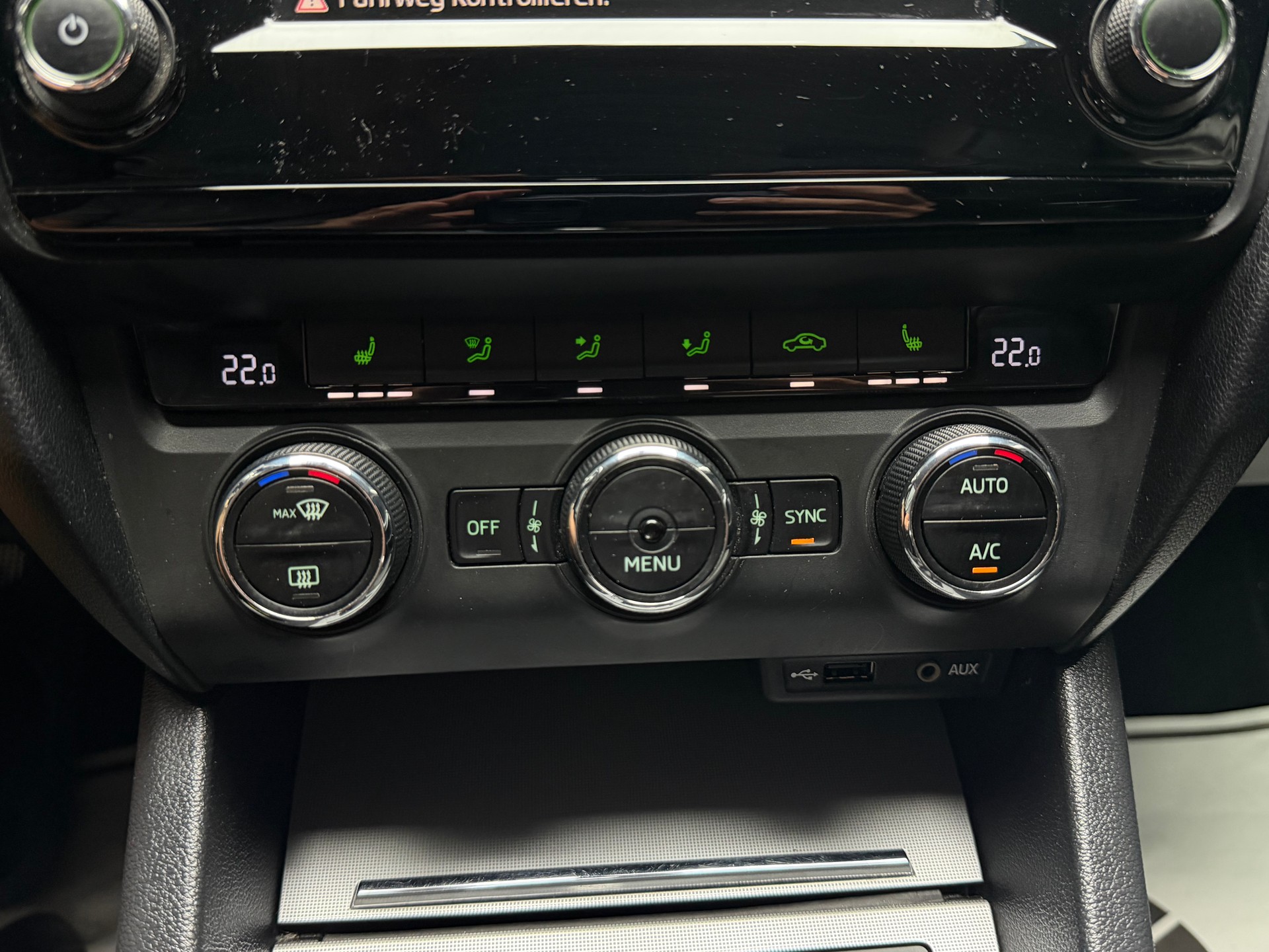 SKODA Octavia Combi 1.6 TDI Ambition DSG • ab MfK & Service-image-14