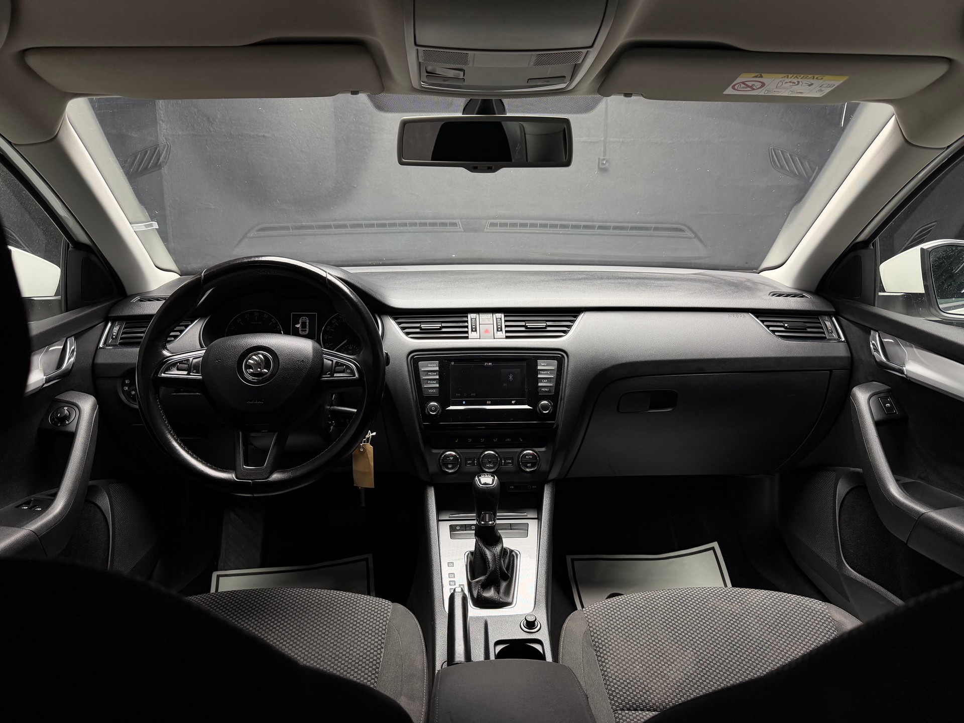 SKODA Octavia Combi 1.6 TDI Ambition DSG • ab MfK & Service-image-7