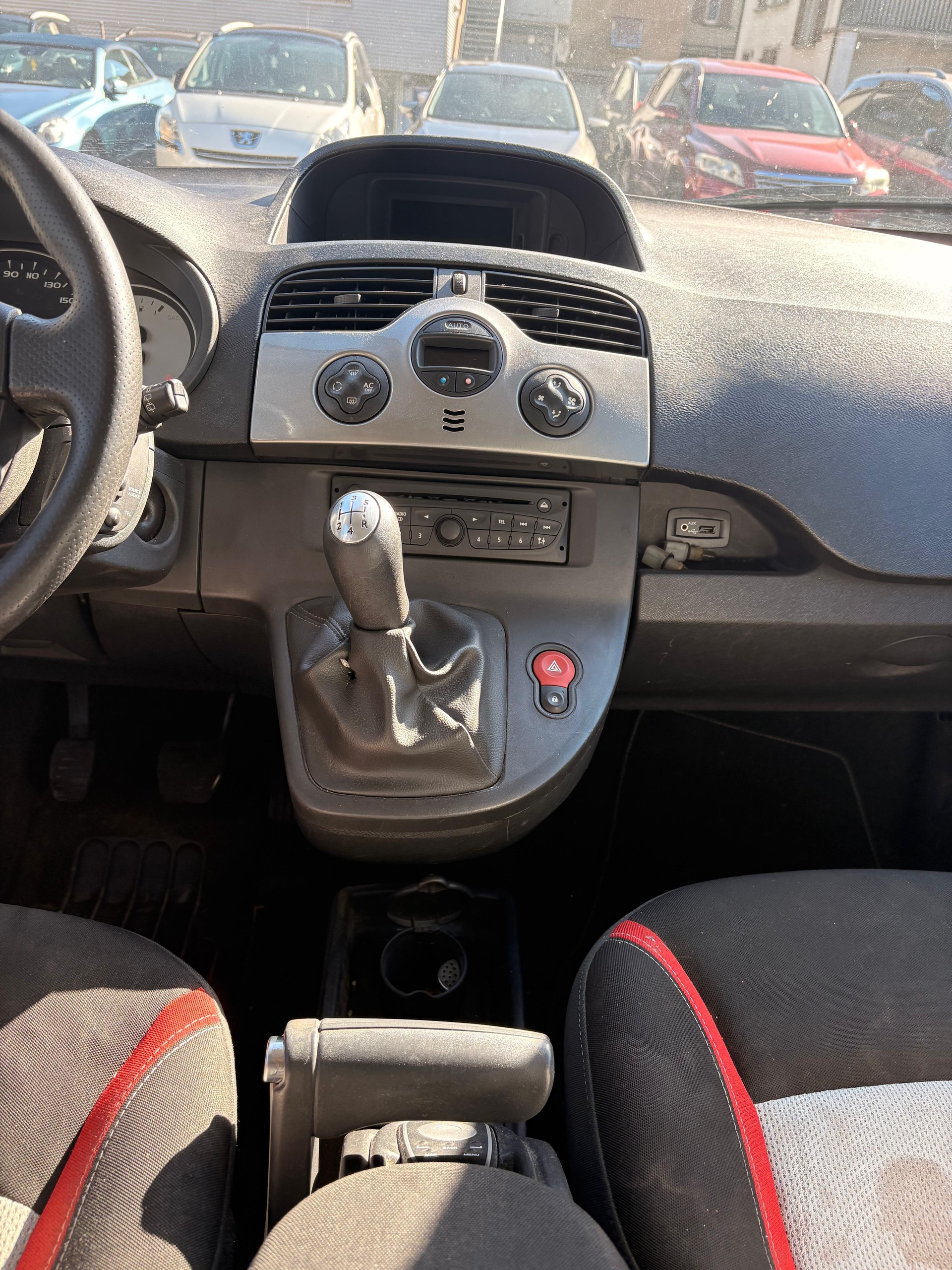 RENAULT Kangoo 1.6 16V Dynamique-image-7