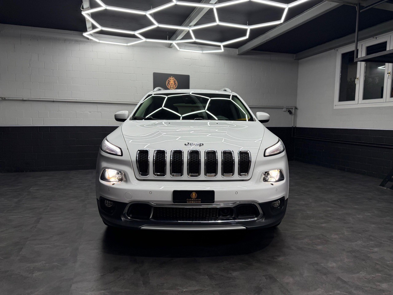 JEEP Cherokee 2.2TD Limited AWD 9ATX | CH-Auto | Rückfahrkamera | 4x4 | Dachreling | Sitzheizung&Sitzkühlung-showroom-element-1