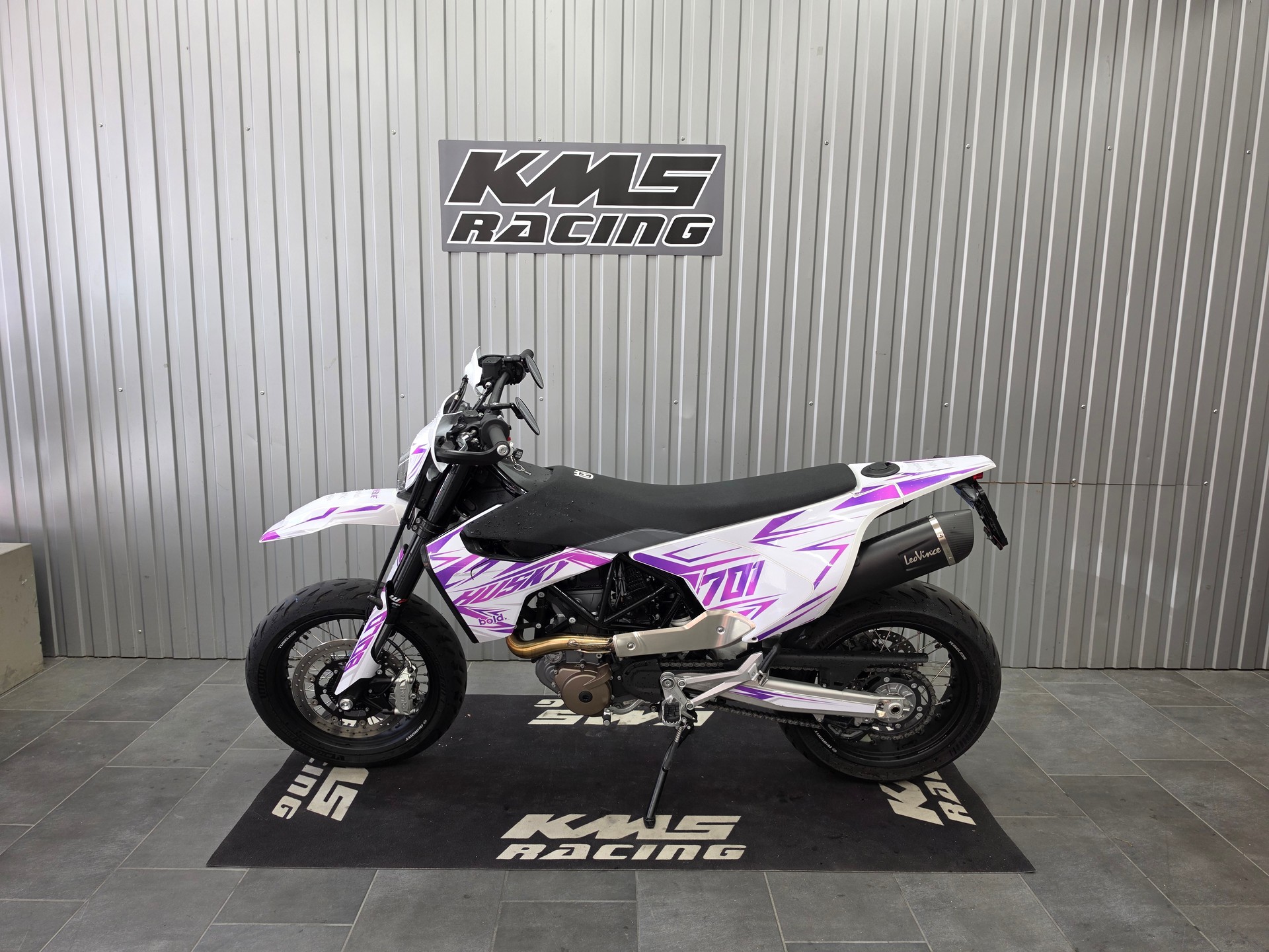 HUSQVARNA 701 Supermoto (35kW)-image-1