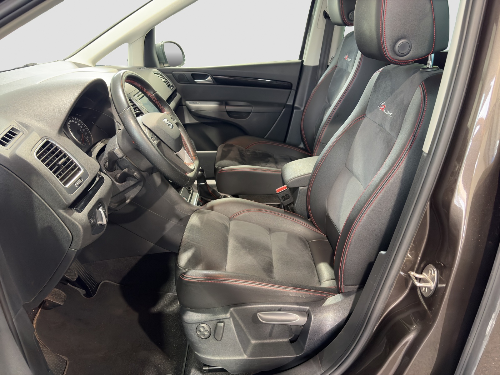 SEAT Alhambra 2.0 TDI 150 PS FR Line 4x4 S/S-image-5