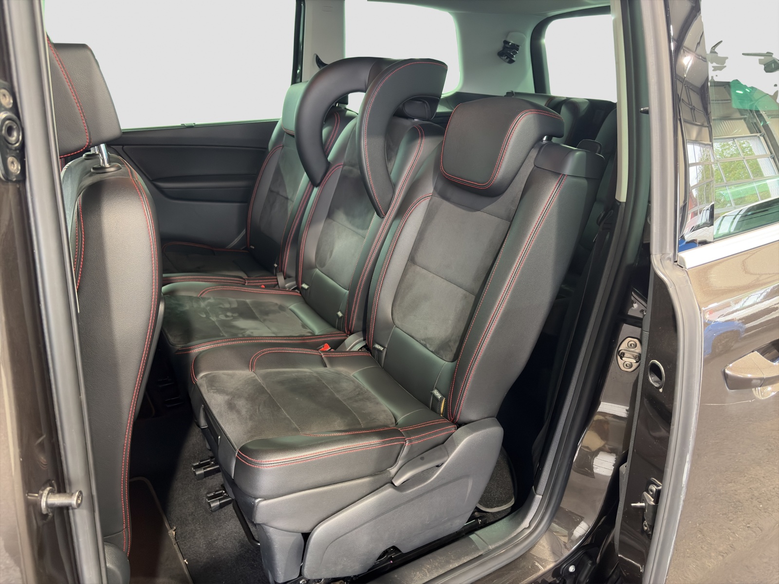 SEAT Alhambra 2.0 TDI 150 PS FR Line 4x4 S/S-image-12