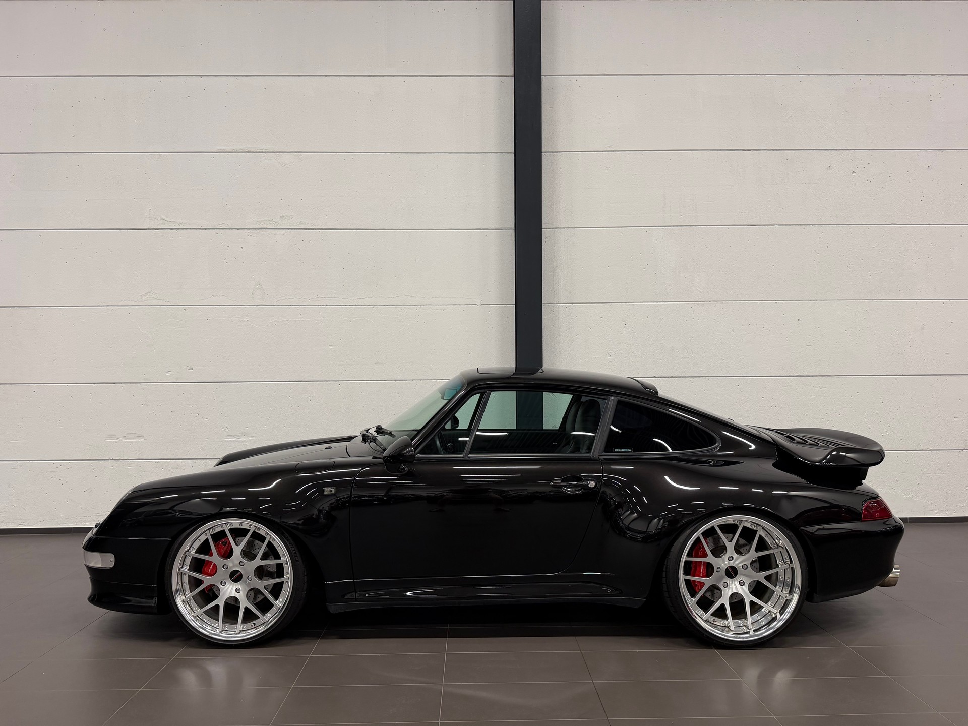 PORSCHE 911 Turbo-image-8