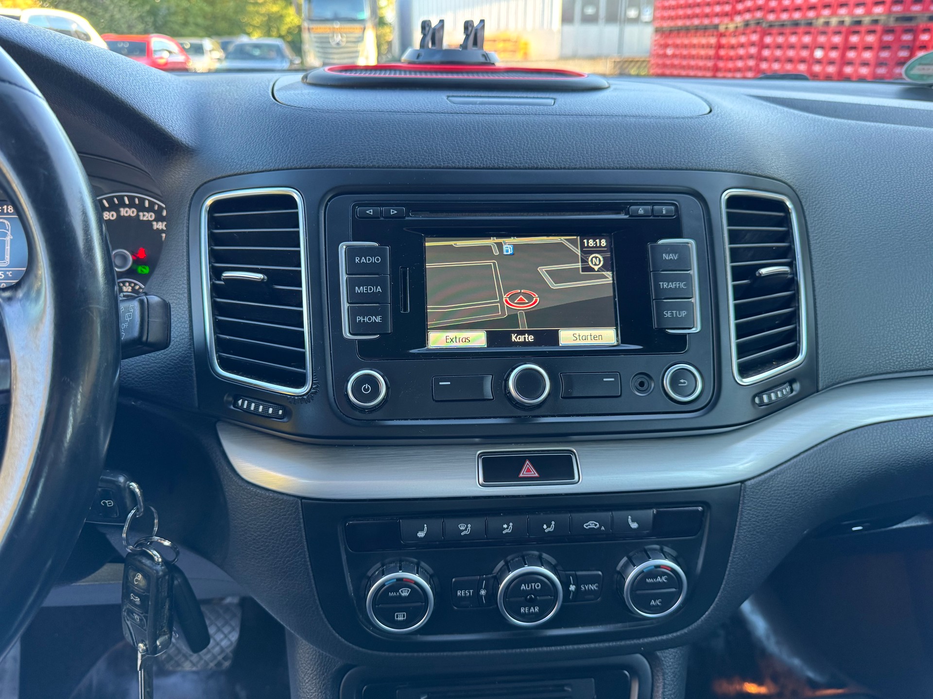 VW Sharan 2.0 TDI BlueMotion Technology Highline DSG-image-25