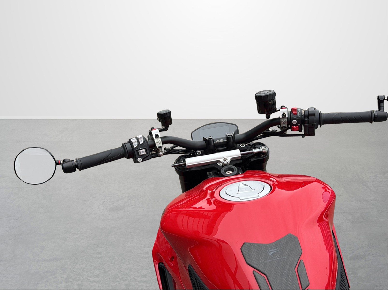 DUCATI Streetfighter V2-image-7