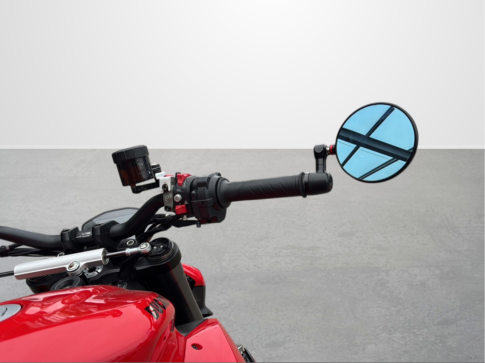 DUCATI Streetfighter V2-image-14