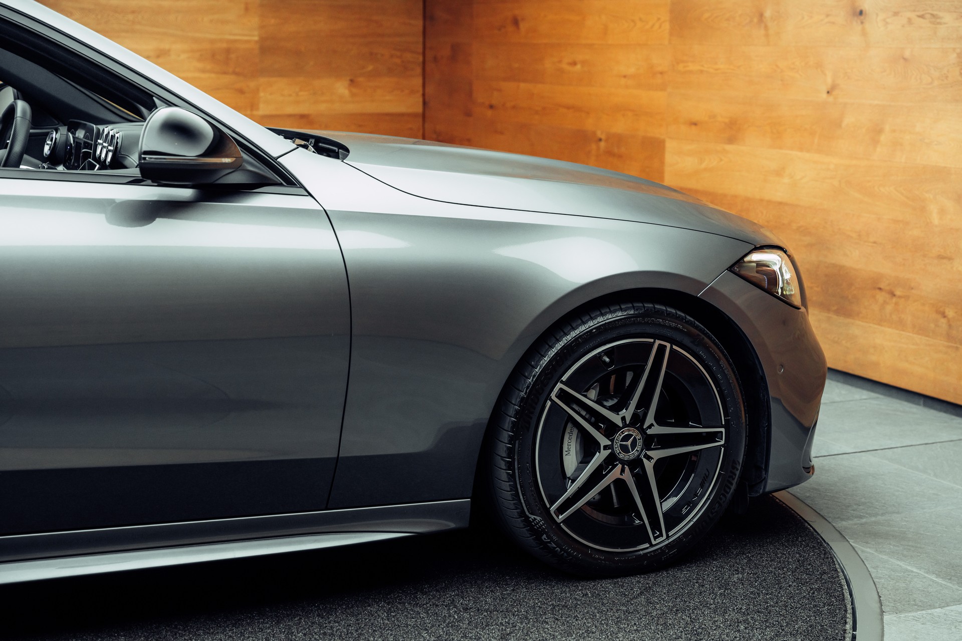 MERCEDES-BENZ C 300 4Matic AMG Line-image-17