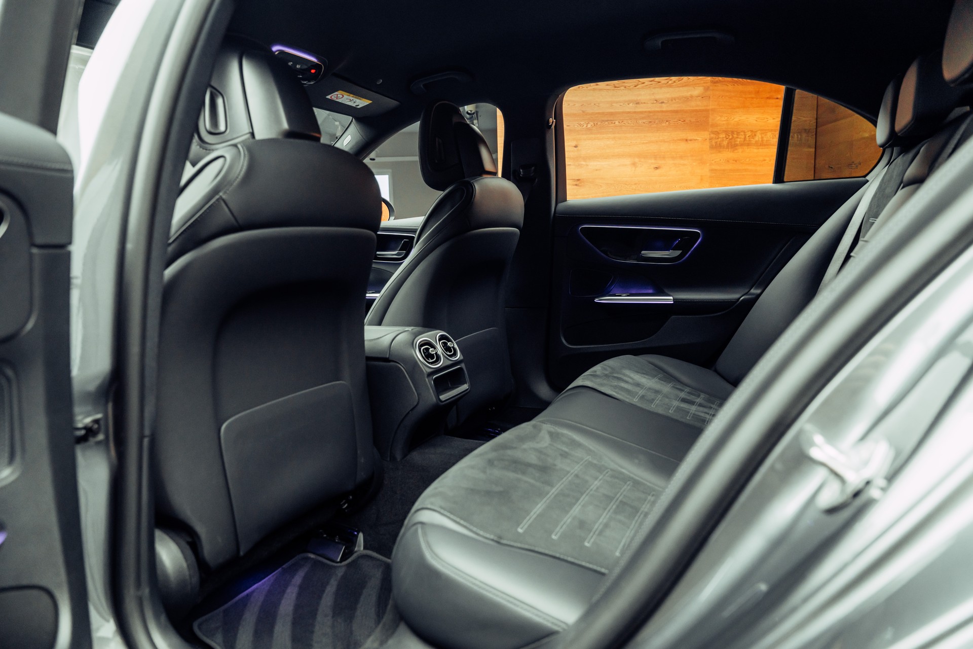 MERCEDES-BENZ C 300 4Matic AMG Line-image-7