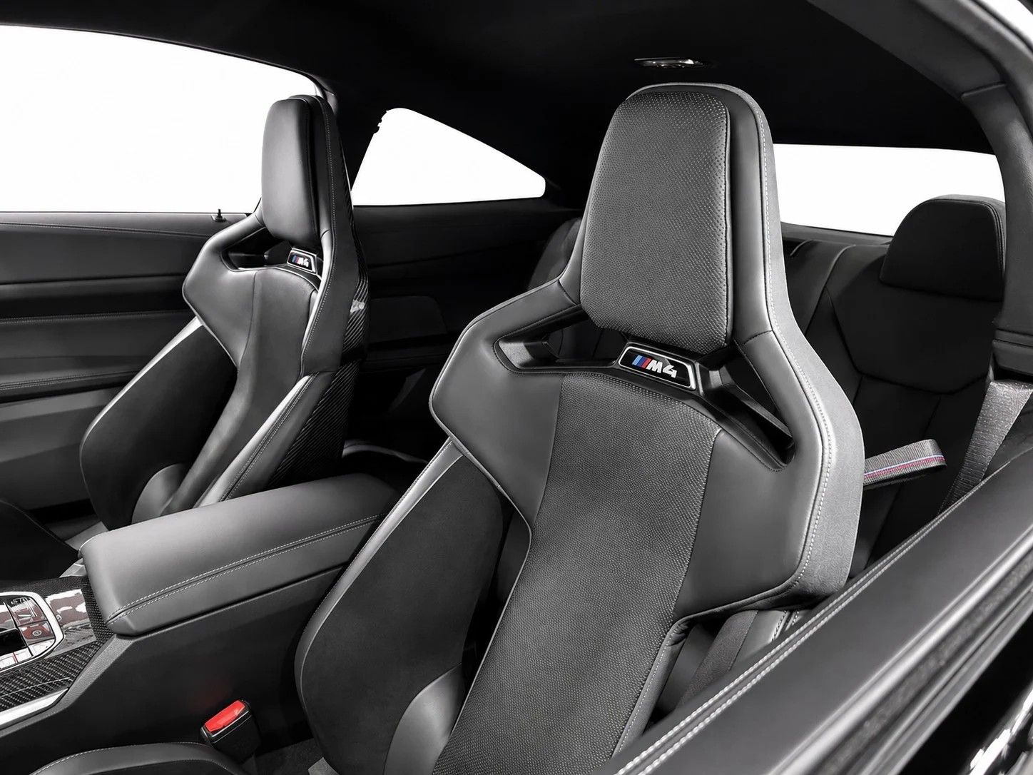 BMW M4 Competition xDrive Coupé * Schalensitze * Sonderlakierung *-image-32