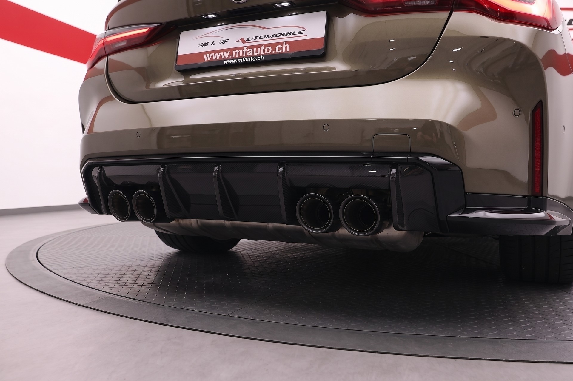 BMW M4 Competition xDrive Coupé * Schalensitze * Sonderlakierung *-image-7