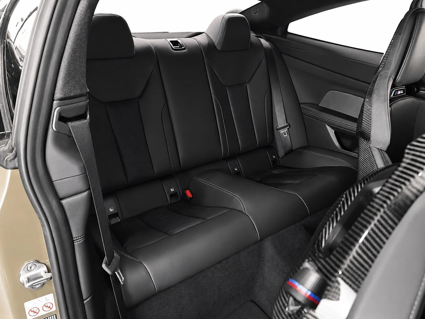 BMW M4 Competition xDrive Coupé * Schalensitze * Sonderlakierung *-image-29