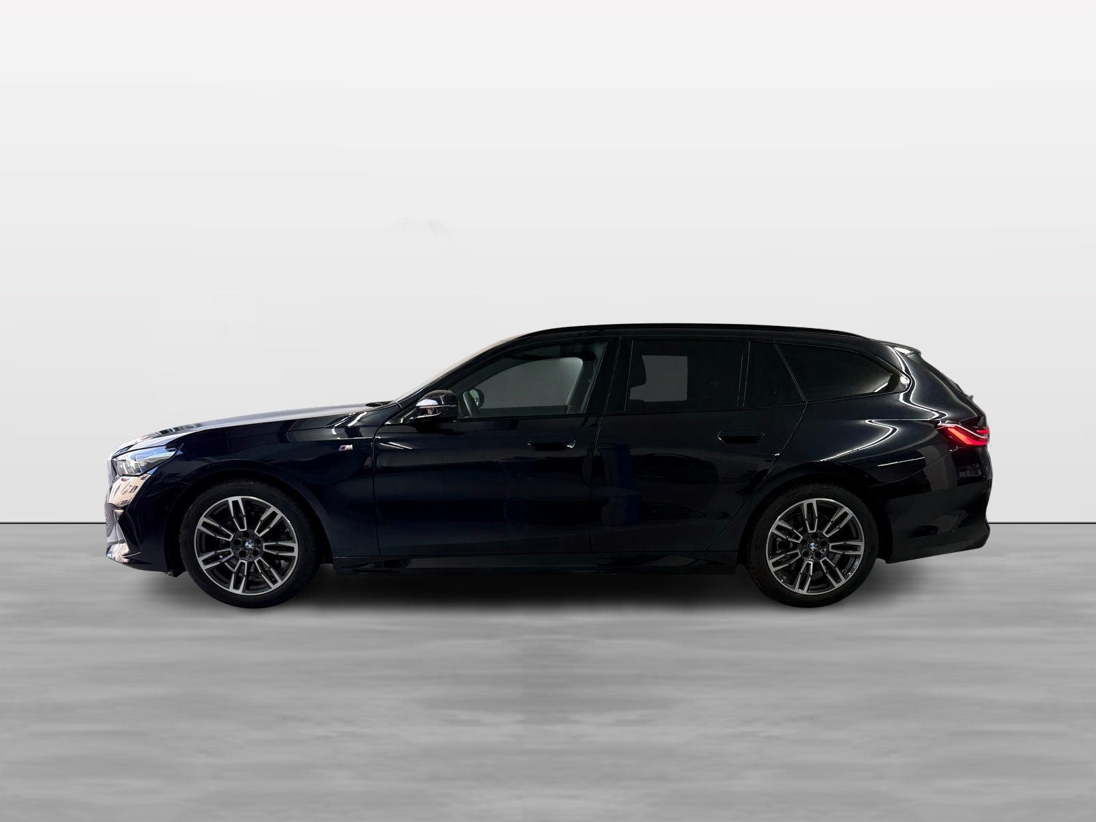 BMW 520d xDrive 48V Touring M Sport Steptronic-showroom-element-2