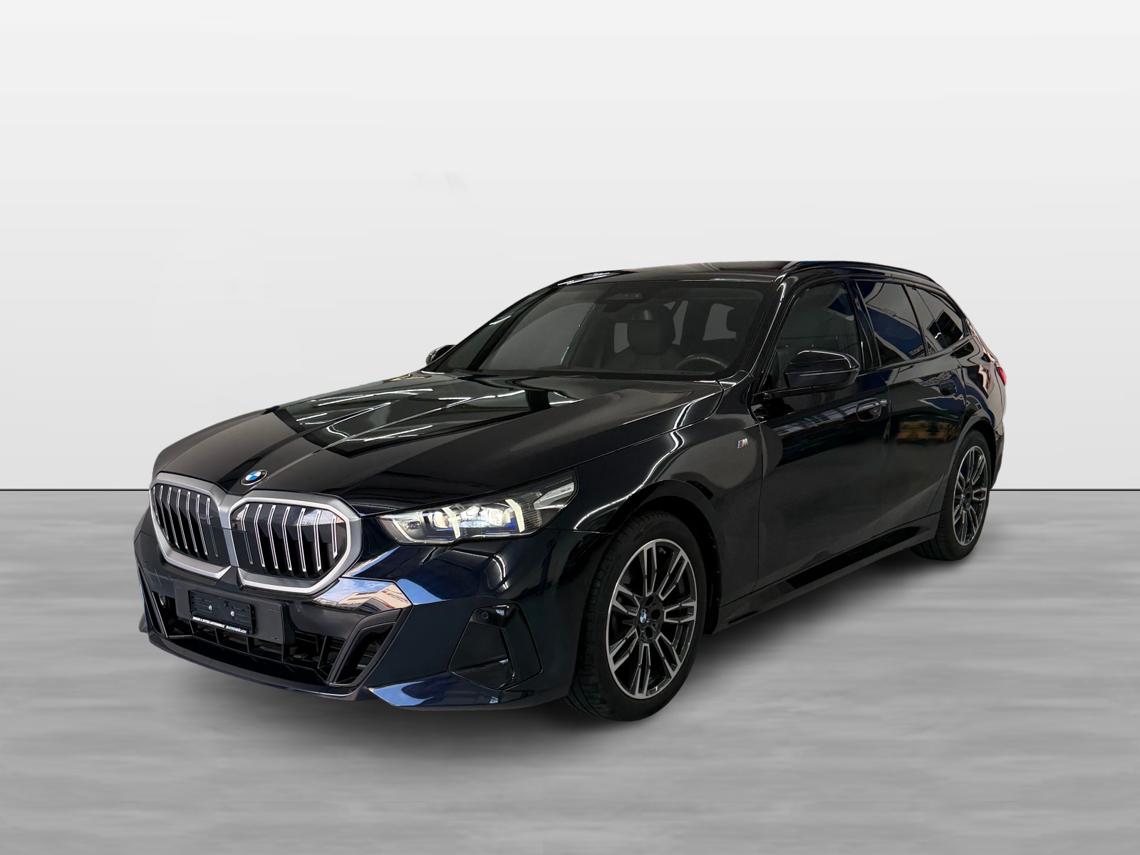 BMW 520d xDrive 48V Touring M Sport Steptronic-showroom-element-1