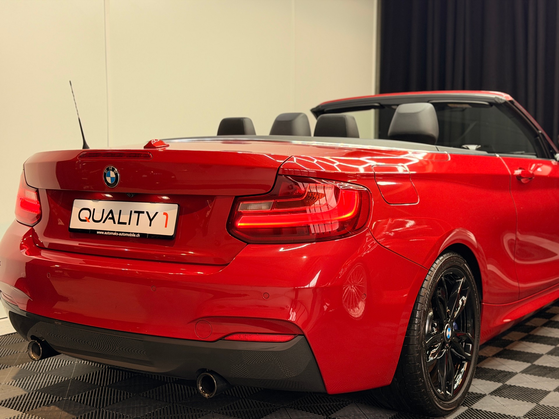 BMW M235i xDrive Steptronic-image-5