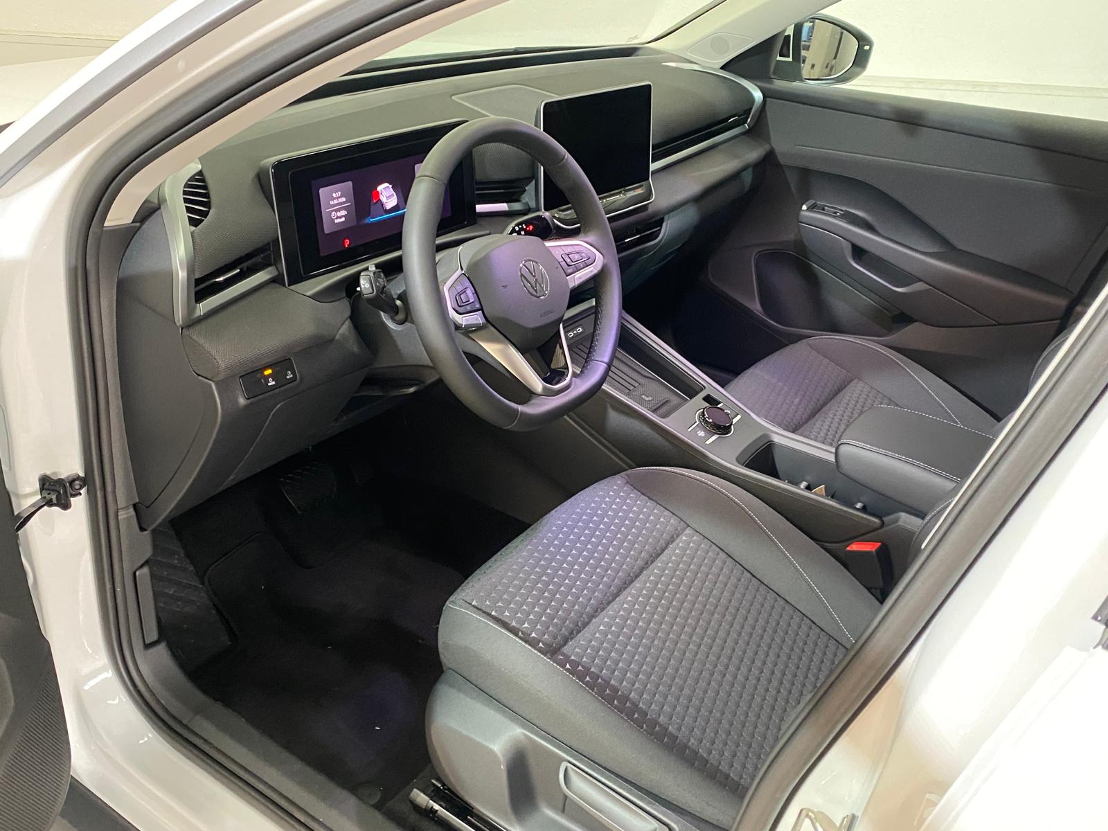 VW T-Roc 1.5 eTSI mHEV Trend DSG-image-6
