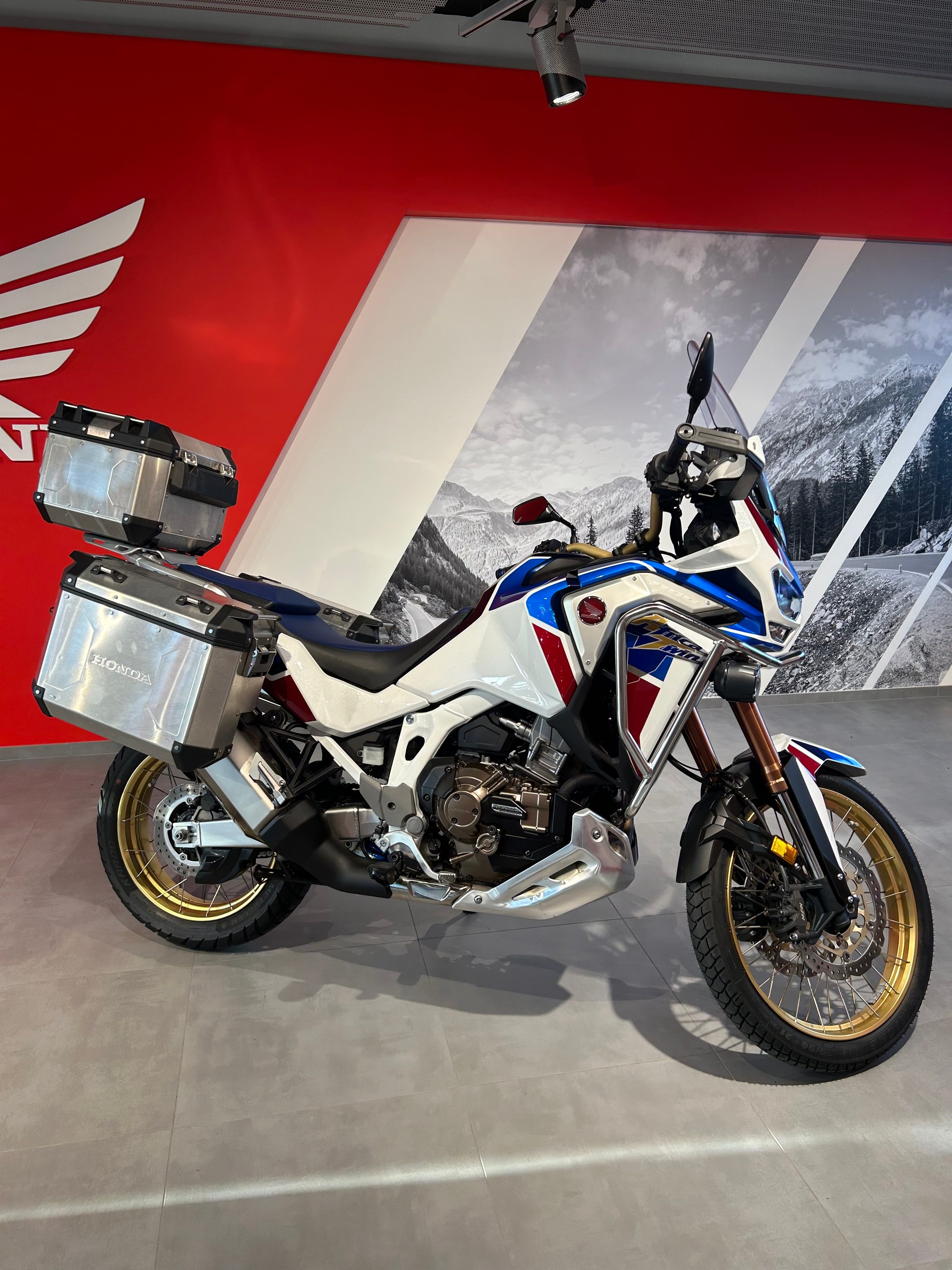 HONDA CRF 1100 DCT Africa Twin Adventure-image-3